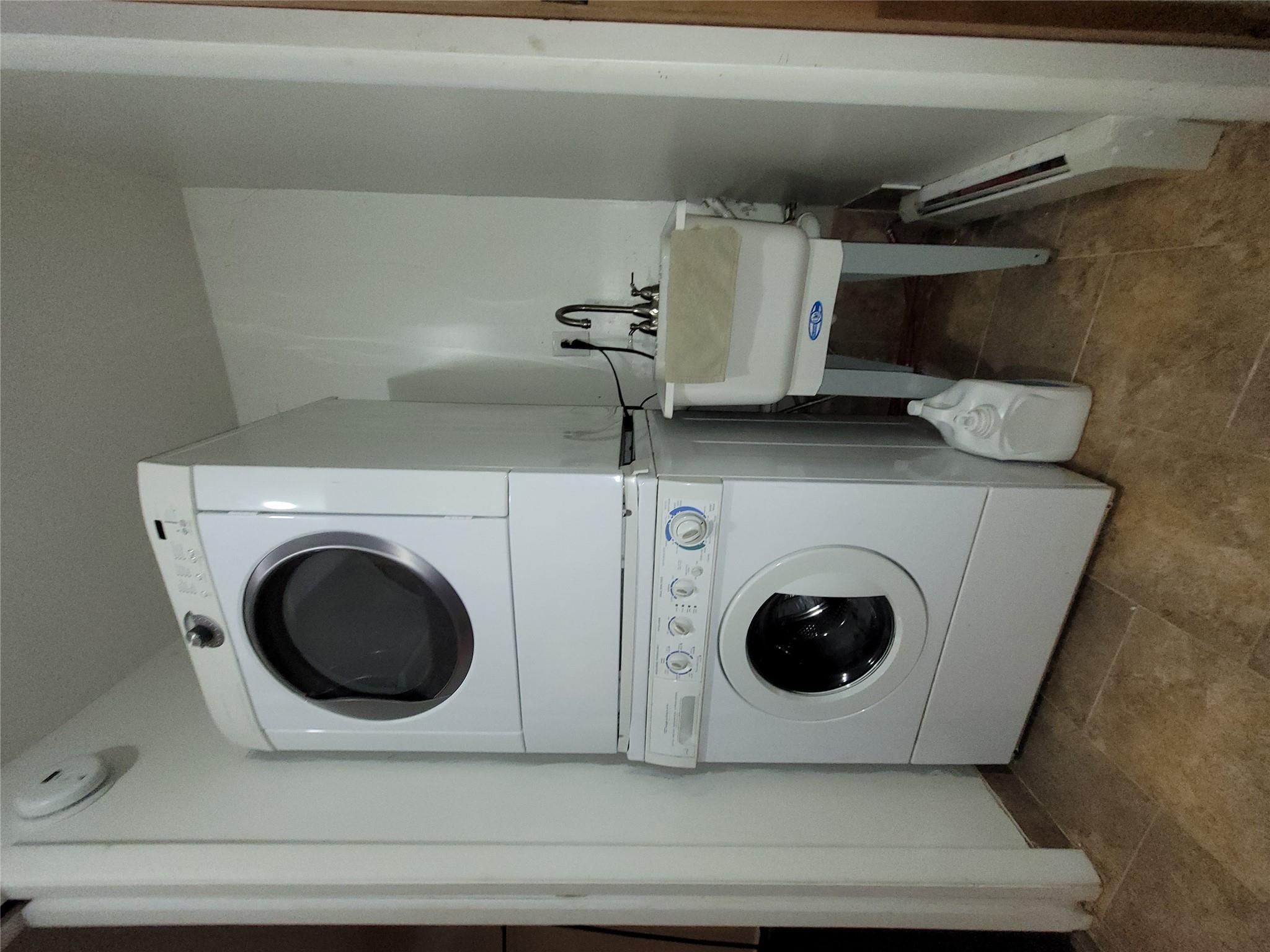 240-02 70th Avenue # 1C, Douglaston, NY 11362