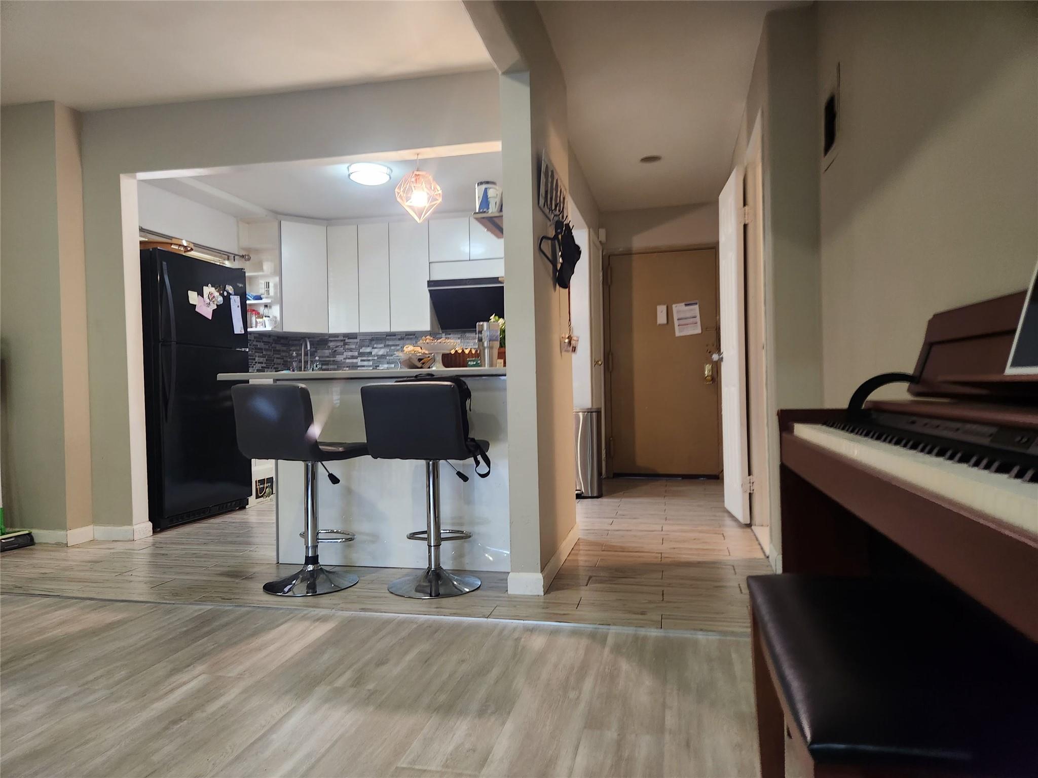 240-02 70th Avenue # 1C, Douglaston, NY 11362