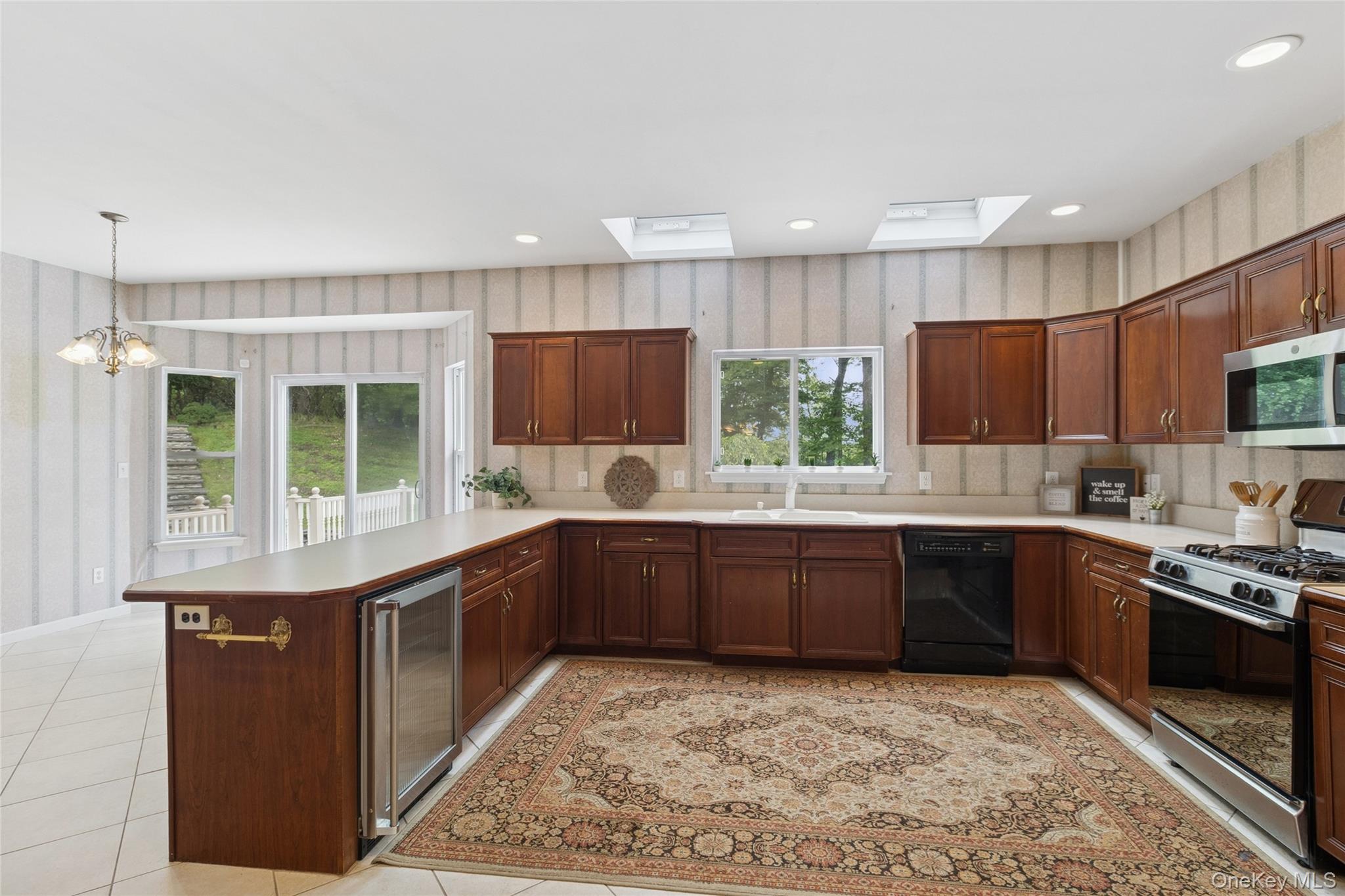 3 Heidi Lane, Mount Sinai, NY 11766