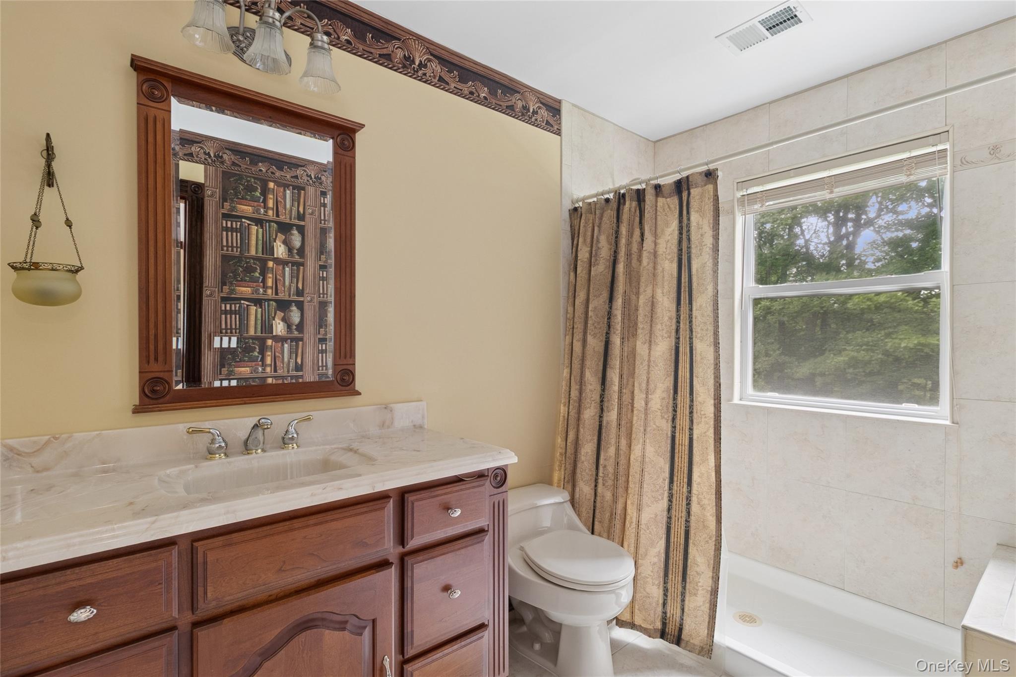 3 Heidi Lane, Mount Sinai, NY 11766