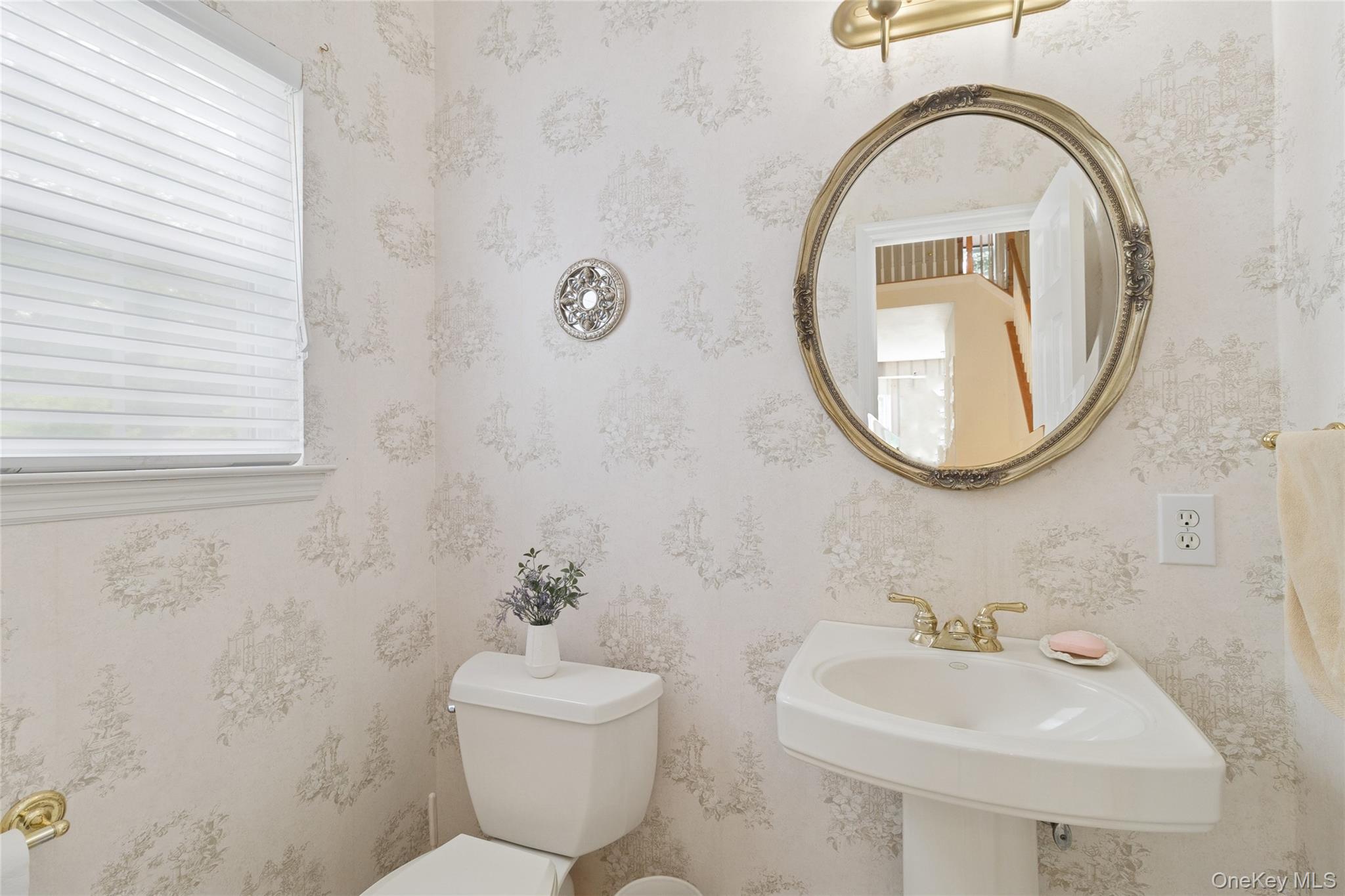 3 Heidi Lane, Mount Sinai, NY 11766