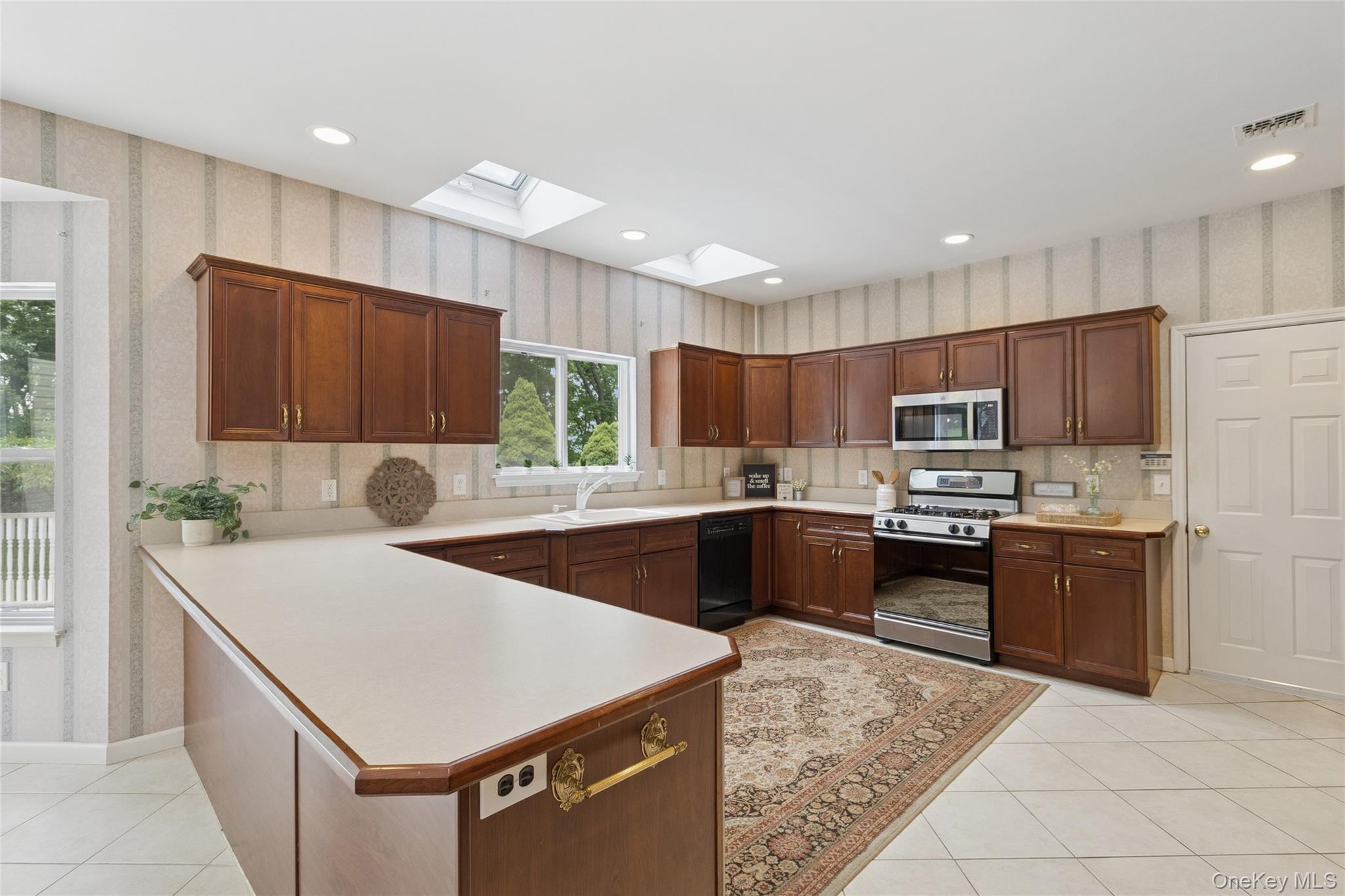 3 Heidi Lane, Mount Sinai, NY 11766