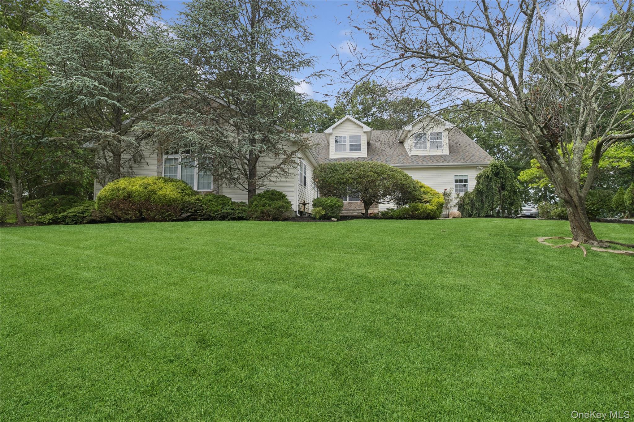 3 Heidi Lane, Mount Sinai, NY 11766
