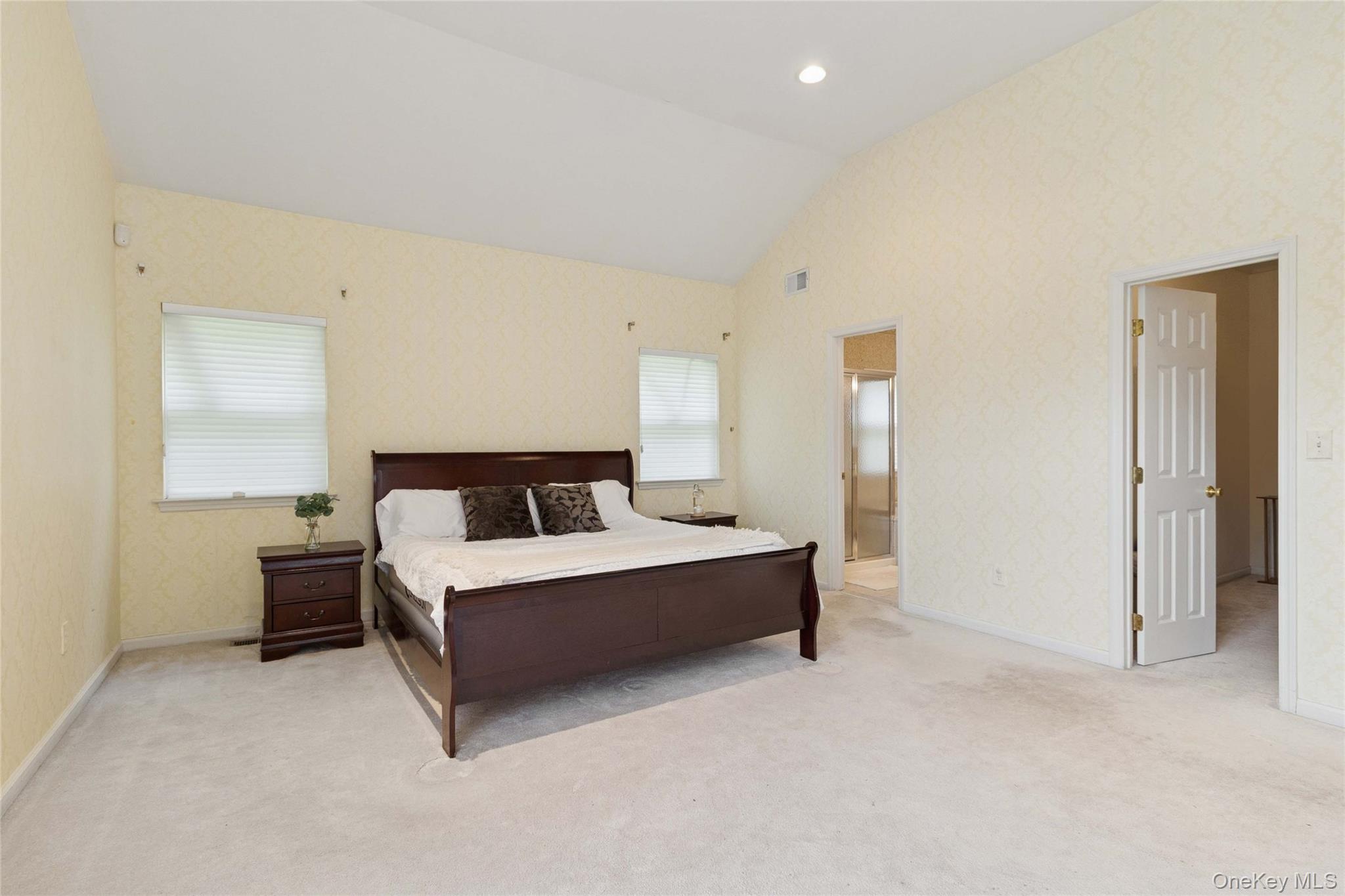 3 Heidi Lane, Mount Sinai, NY 11766