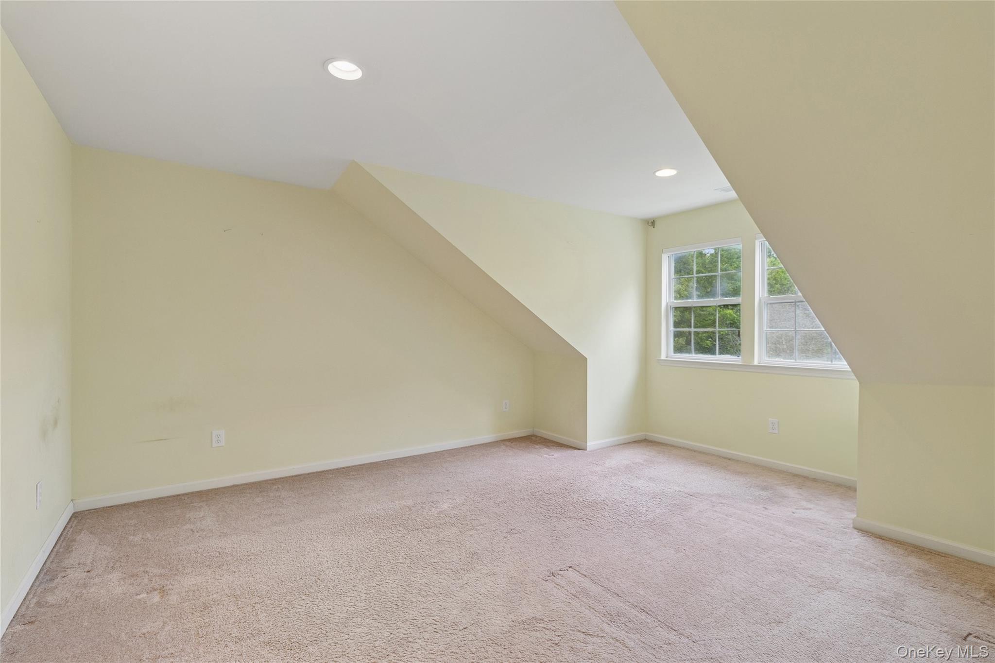 3 Heidi Lane, Mount Sinai, NY 11766