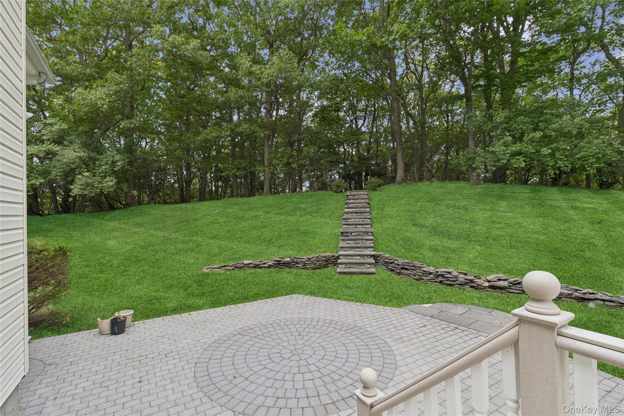 3 Heidi Lane, Mount Sinai, NY 11766