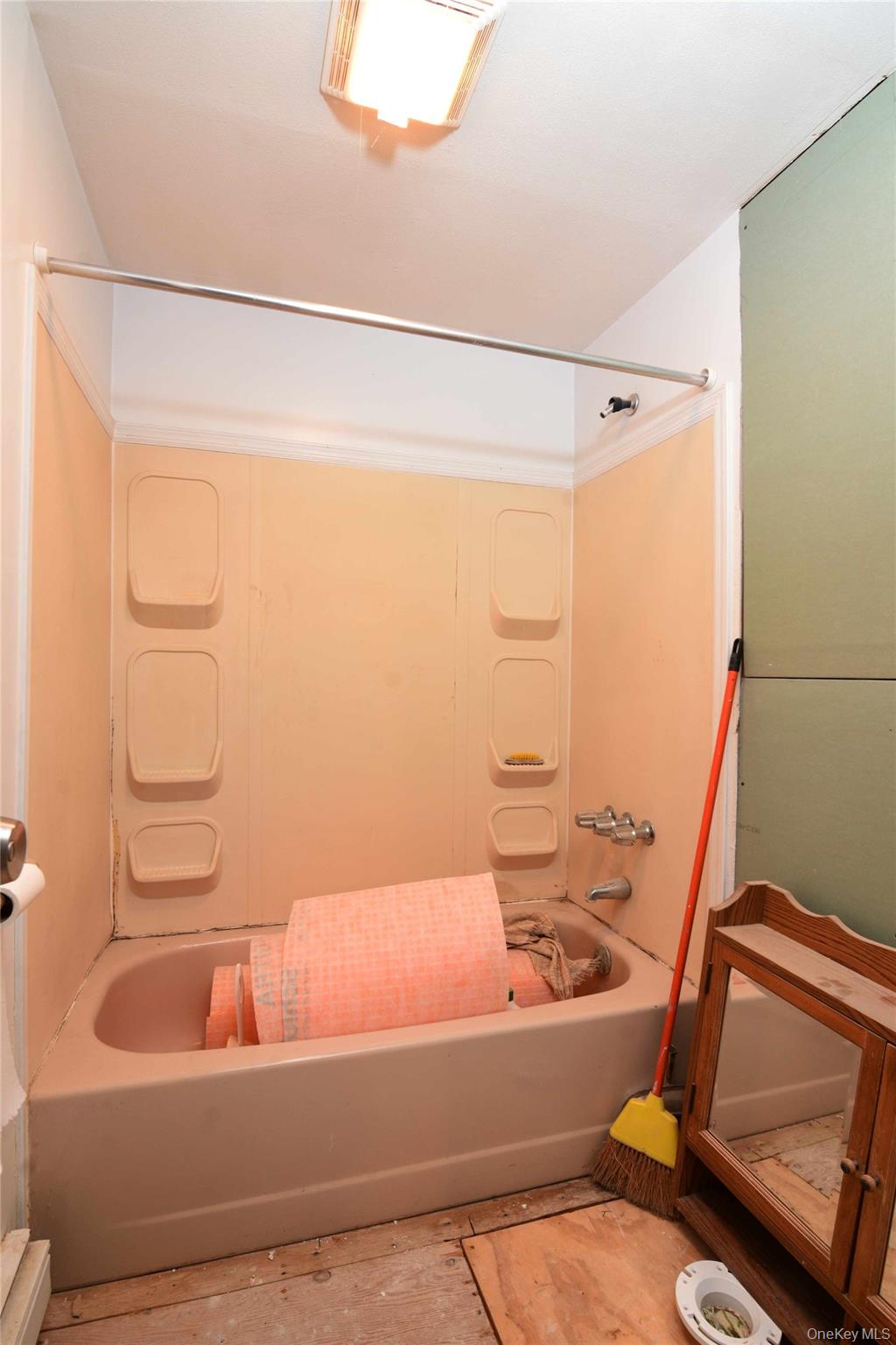 651 Windmill Avenue, North Babylon, NY 11703