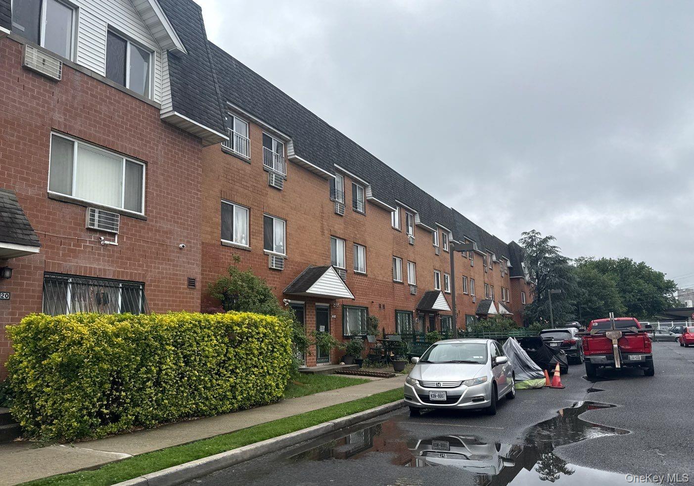 1316 33rd Avenue, Astoria, NY 11106