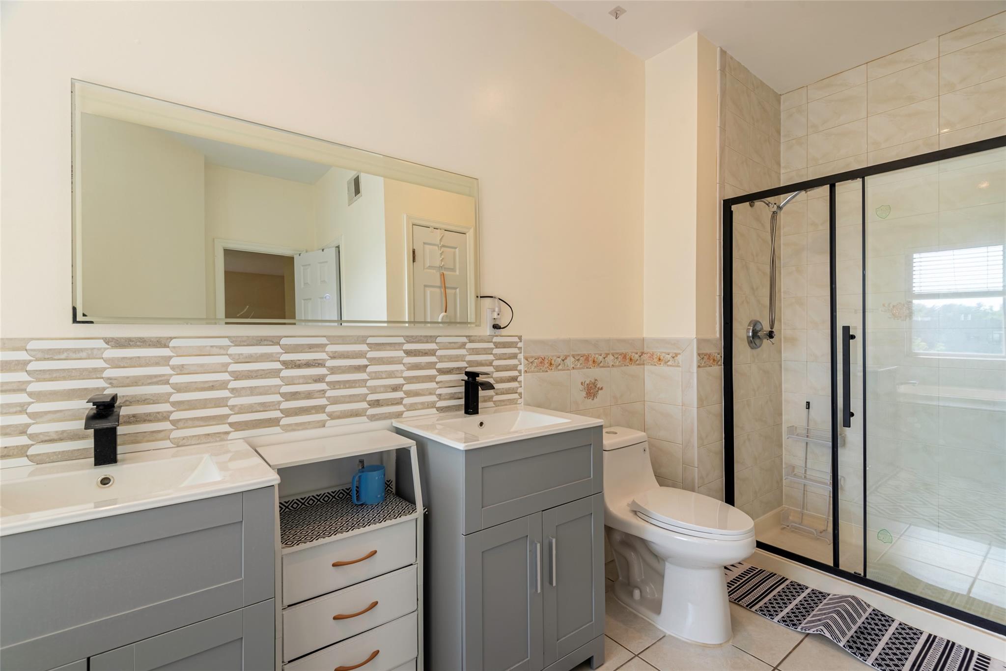 53 Vista Hill Road, Great Neck, NY 11021