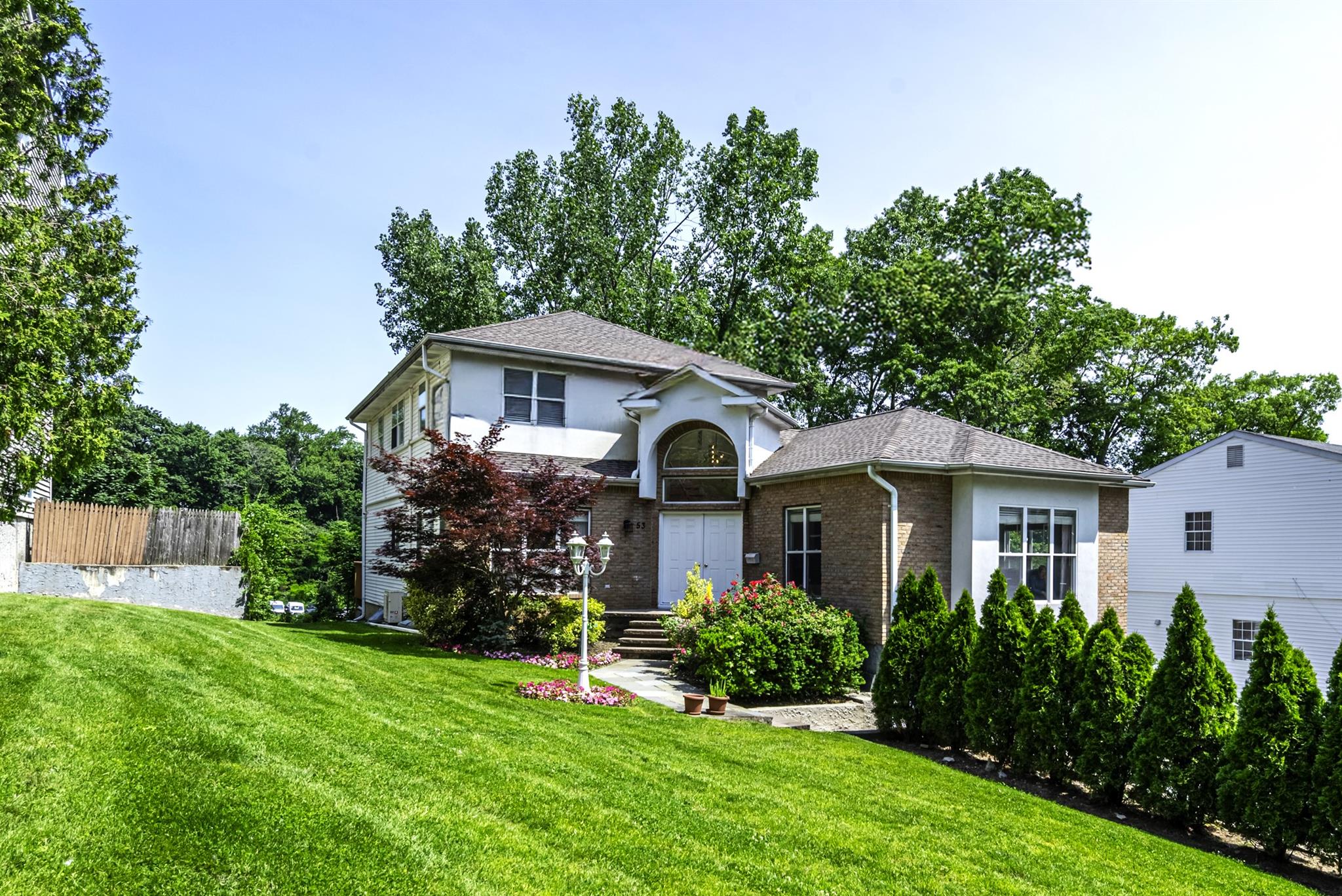 53 Vista Hill Road, Great Neck, NY 11021