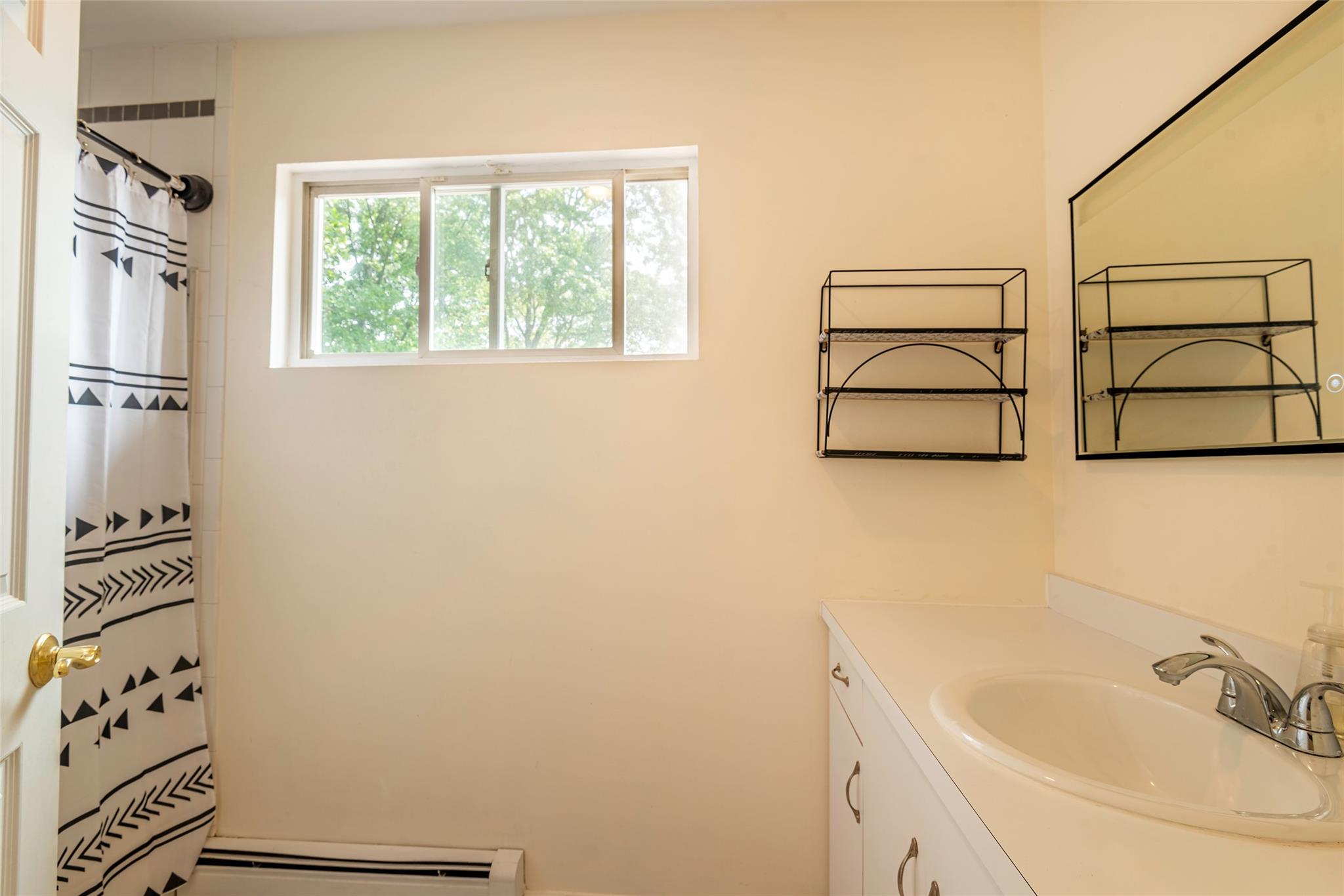 53 Vista Hill Road, Great Neck, NY 11021