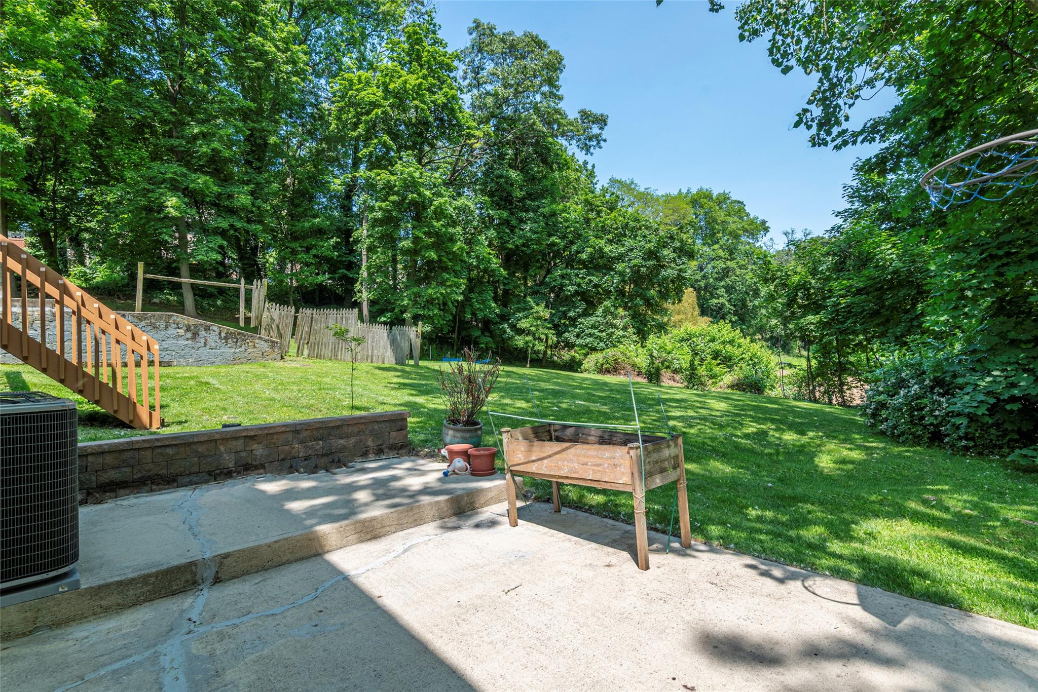 53 Vista Hill Road, Great Neck, NY 11021