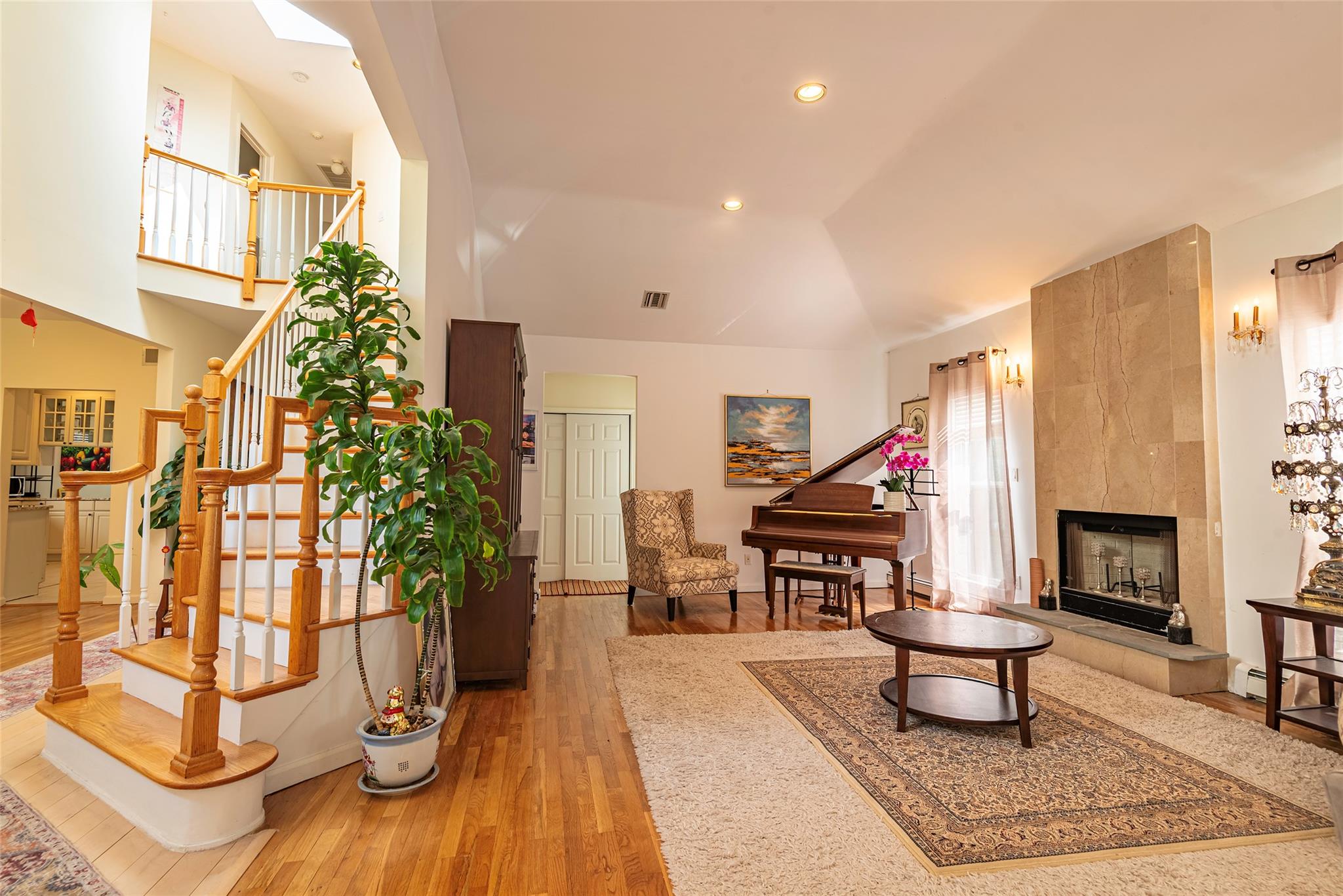 53 Vista Hill Road, Great Neck, NY 11021