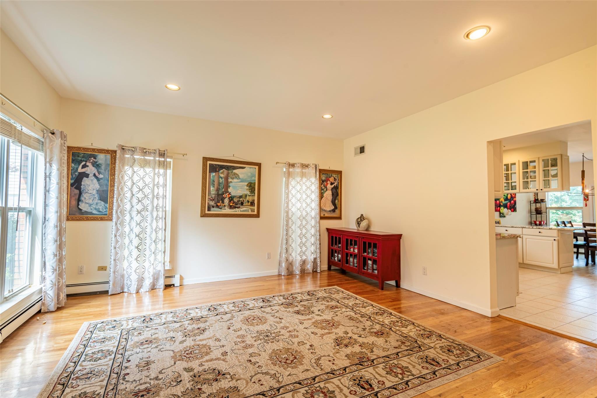 53 Vista Hill Road, Great Neck, NY 11021