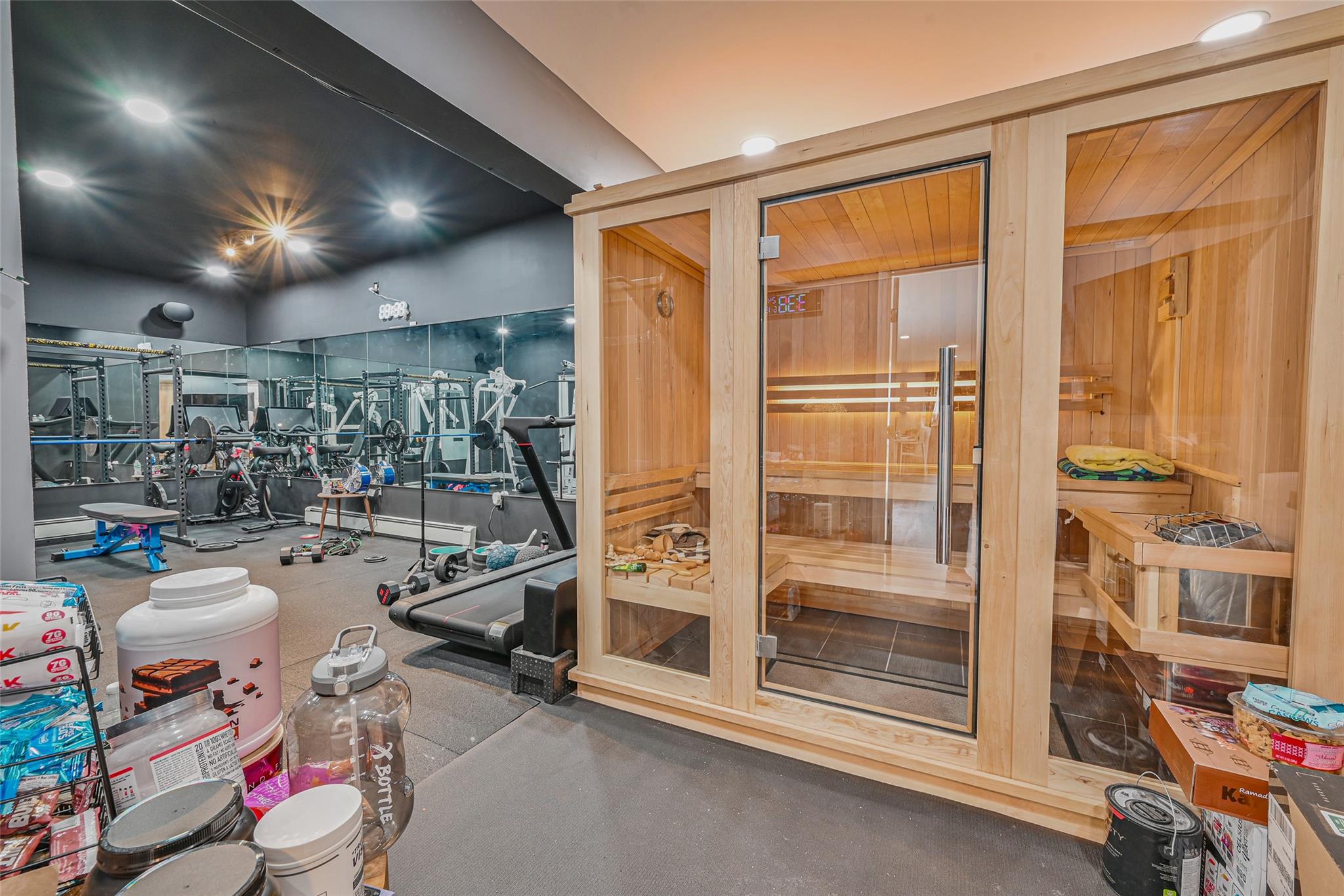 86 S Cabot Lane, Westbury, NY 11590