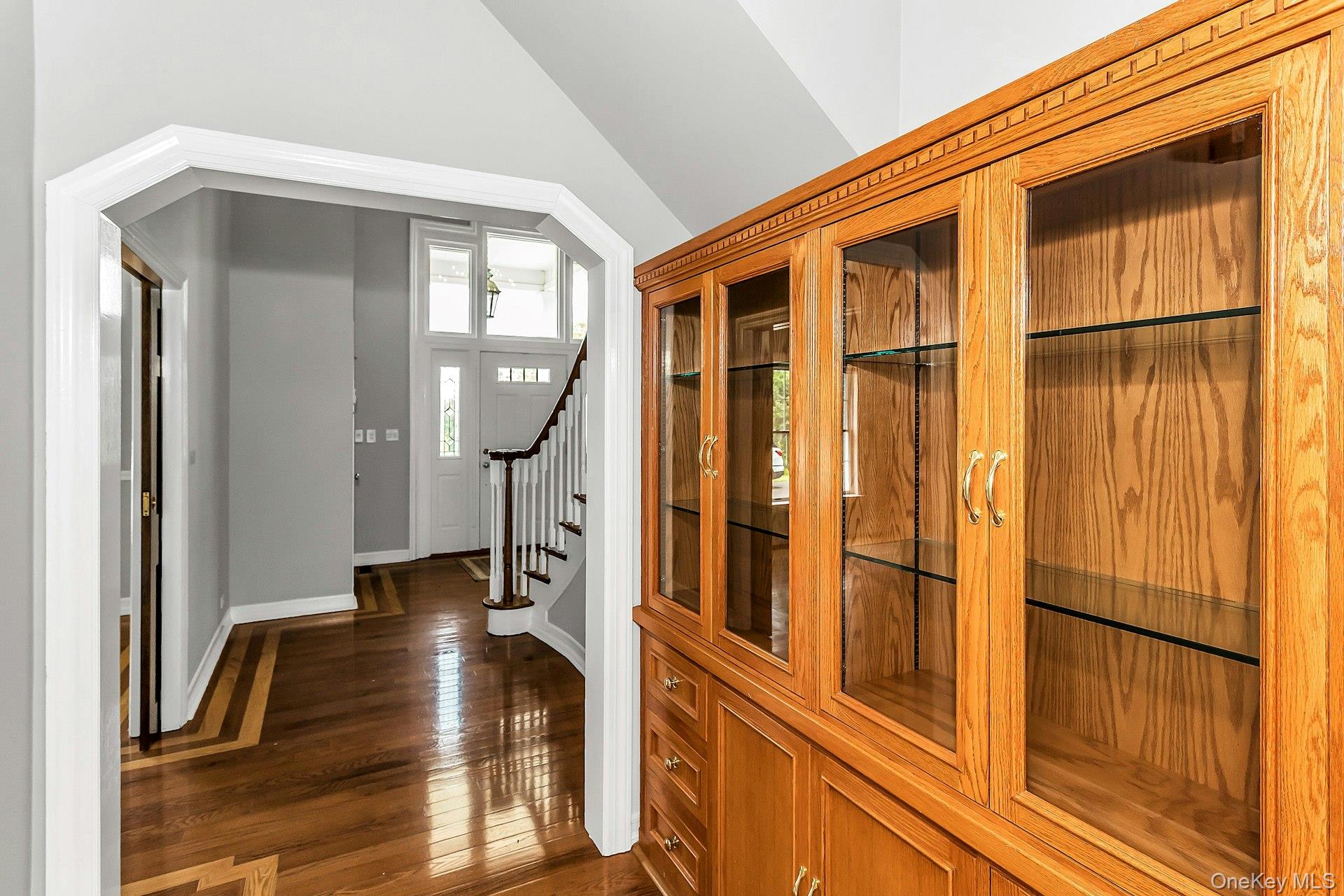 12 Orient Avenue, Northport, NY 11768