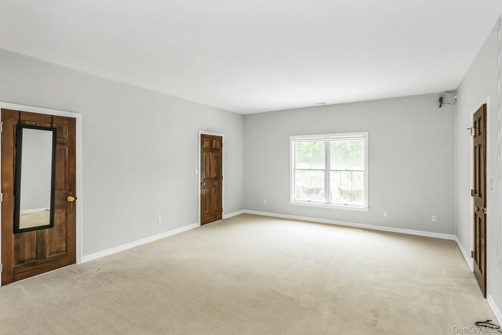 12 Orient Avenue, Northport, NY 11768