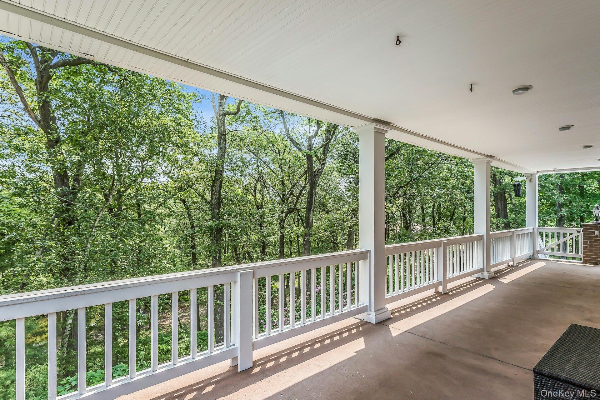 12 Orient Avenue, Northport, NY 11768