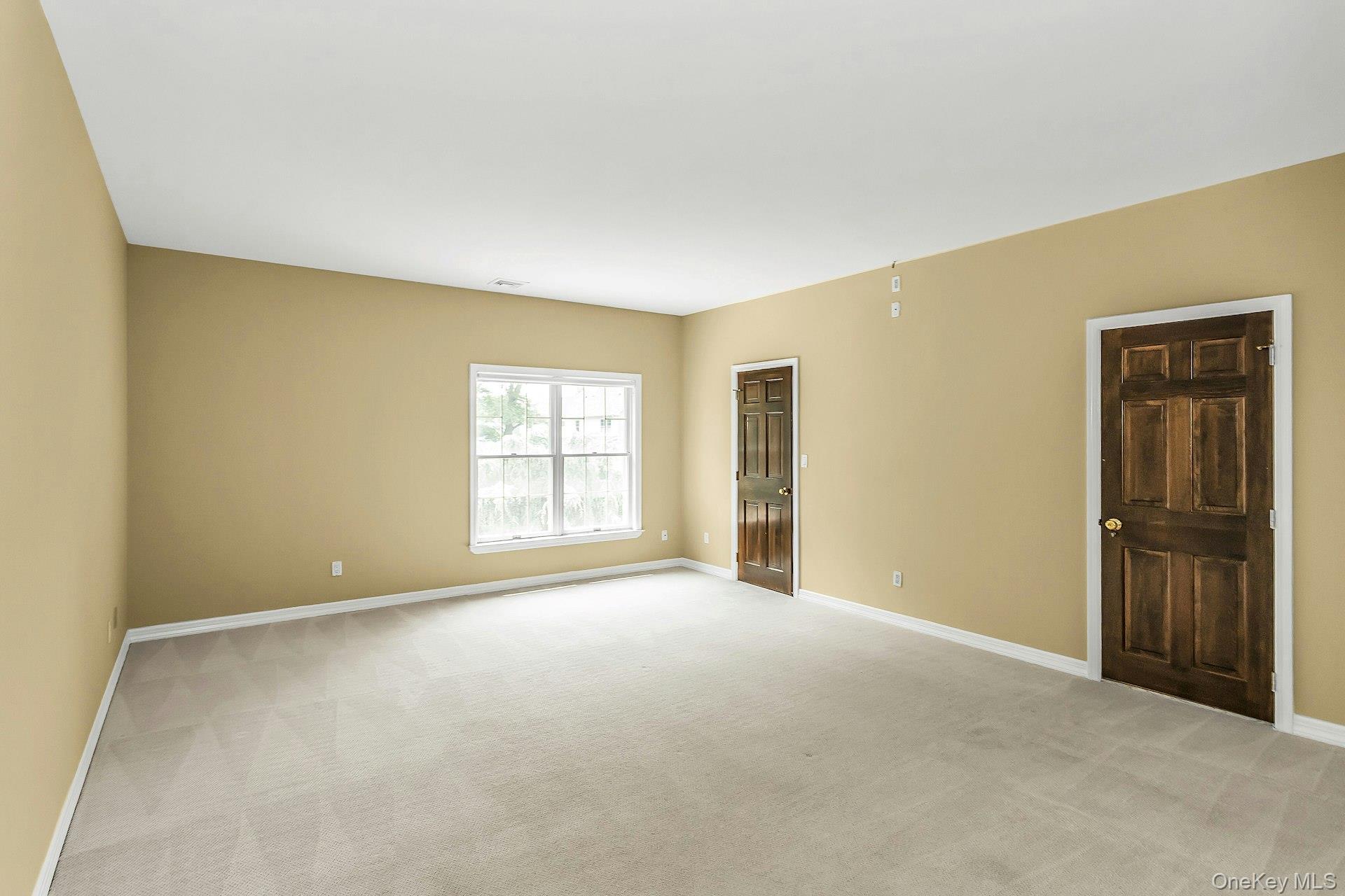 12 Orient Avenue, Northport, NY 11768