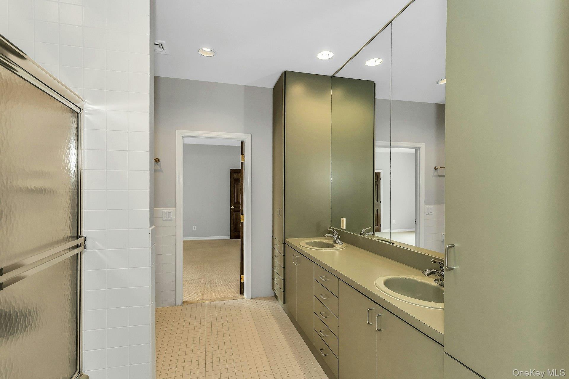 12 Orient Avenue, Northport, NY 11768