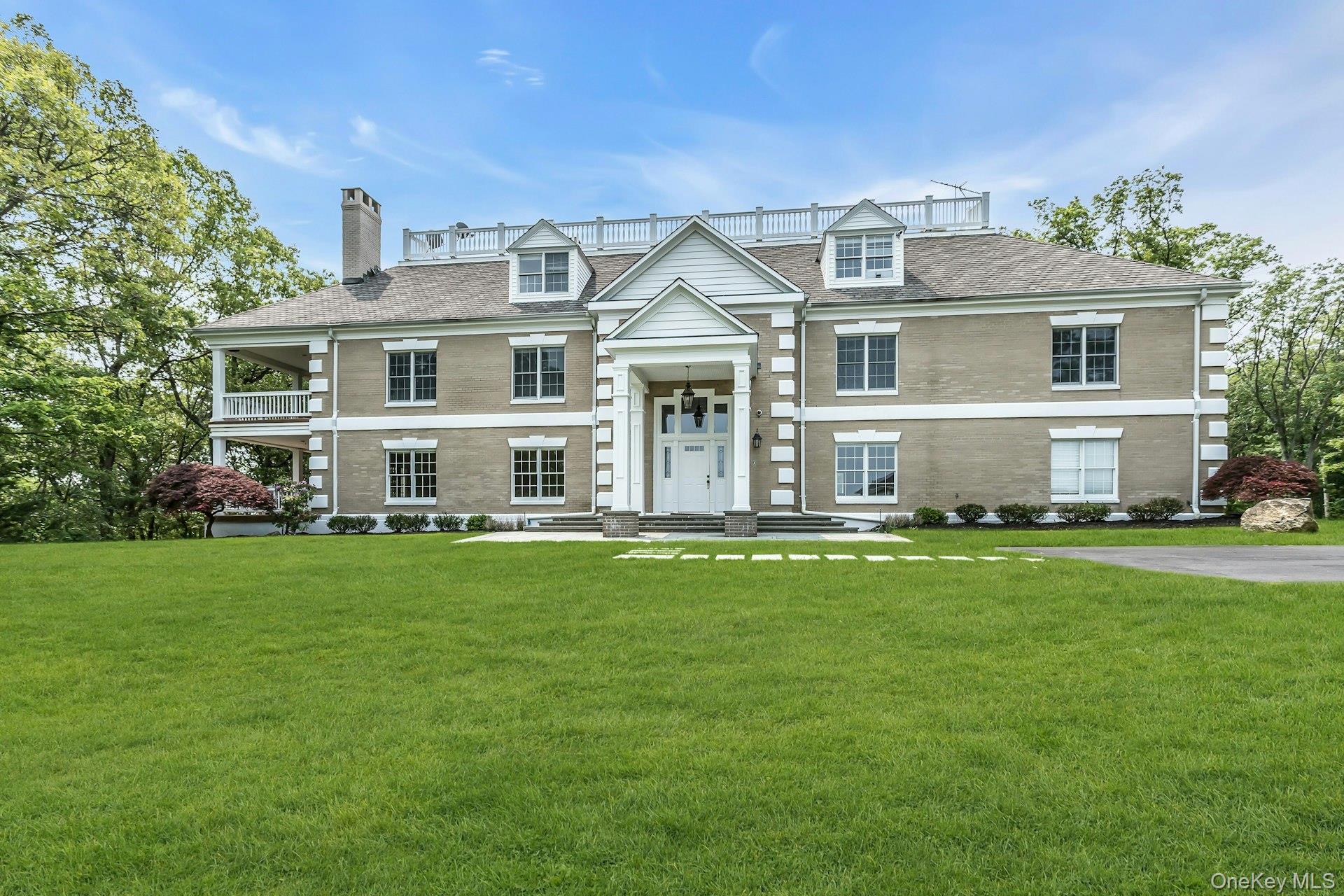 12 Orient Avenue, Northport, NY 11768