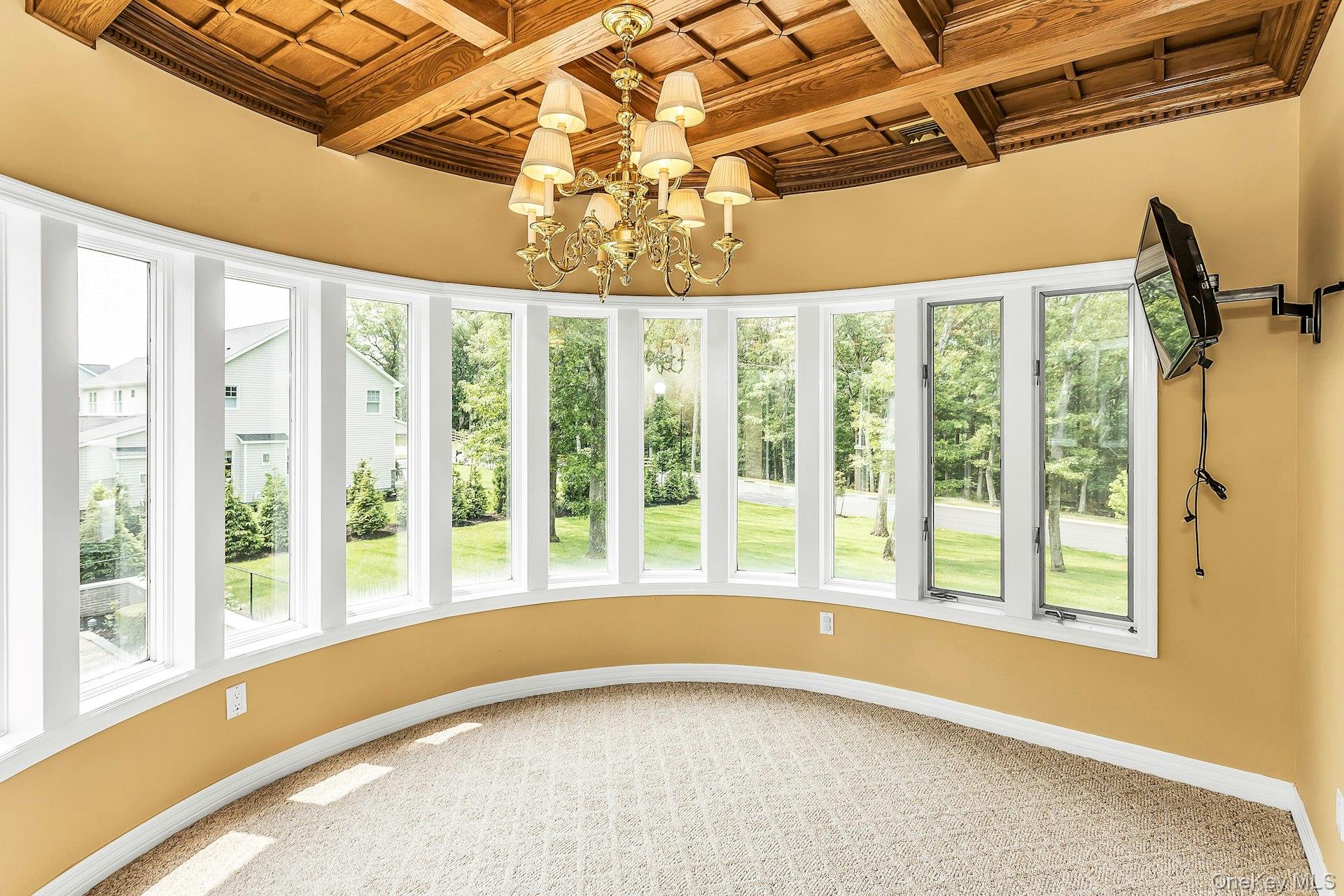 12 Orient Avenue, Northport, NY 11768