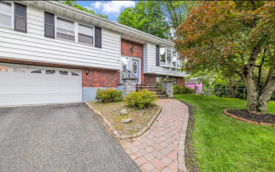 7 Gregory Drive, Goshen, NY 10924