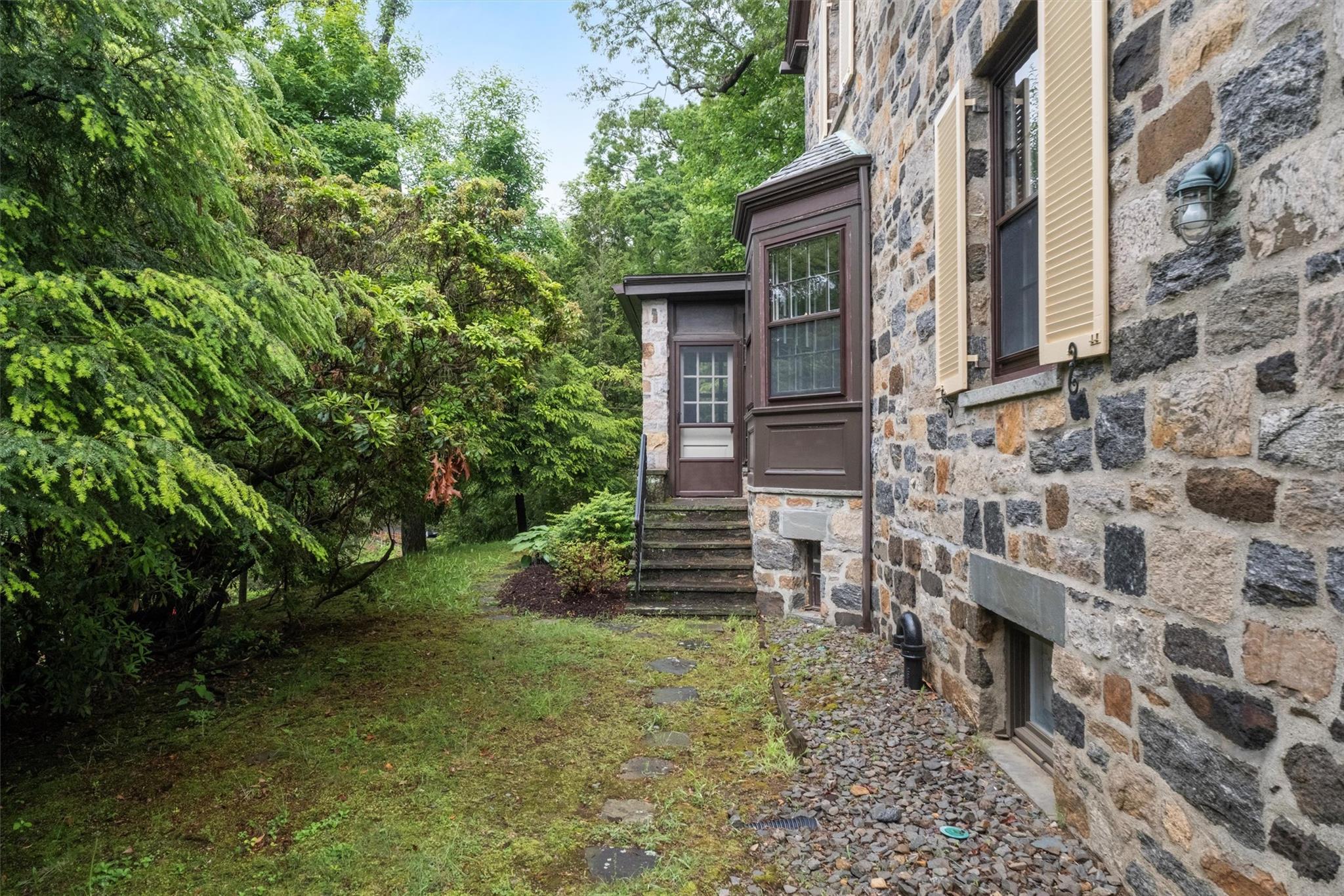 341-23 Furnace Dock Road, Cortlandt Manor, NY 10567