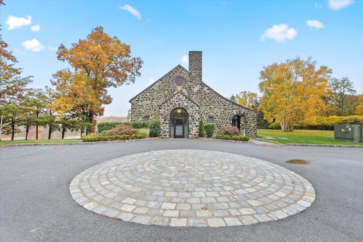 341-23 Furnace Dock Road, Cortlandt Manor, NY 10567