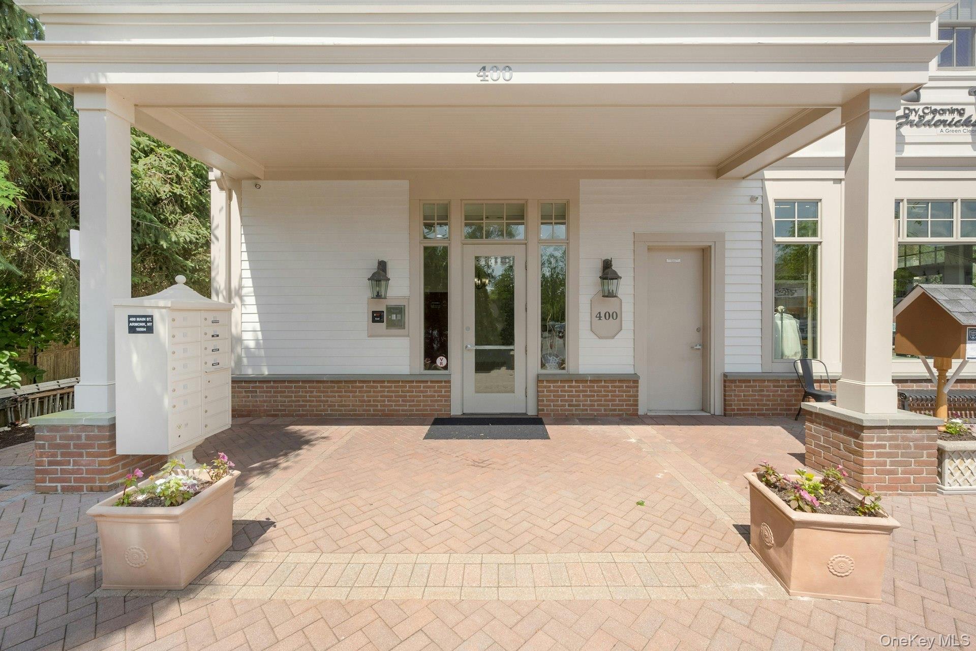 400 Main Street # 6, Armonk, NY 10504