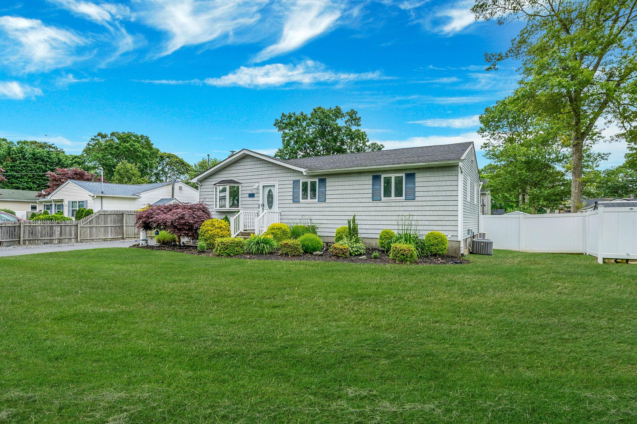 80 Breston Drive E, Shirley, NY 11967