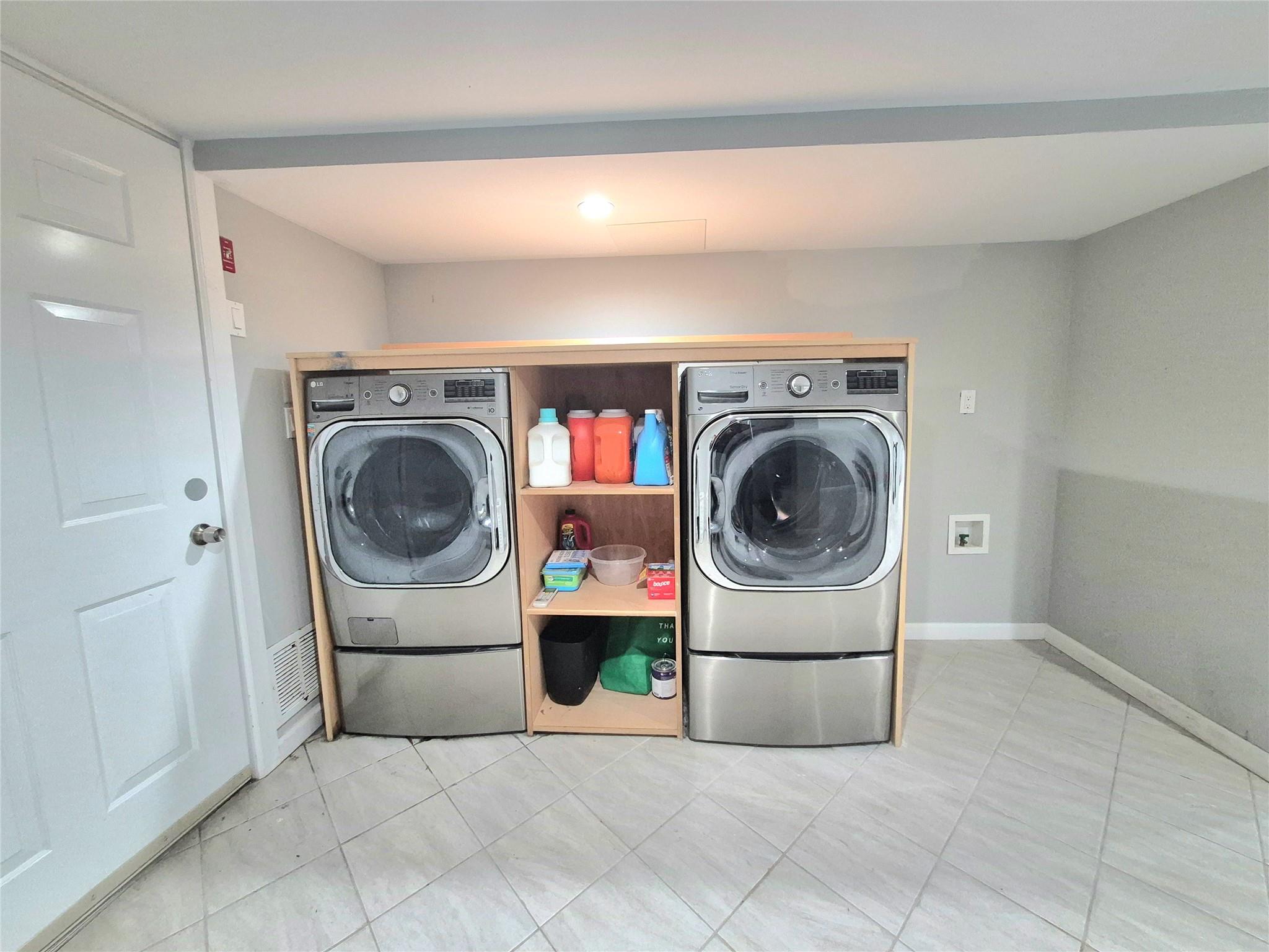 2441 New York Avenue, Melville, NY 11747