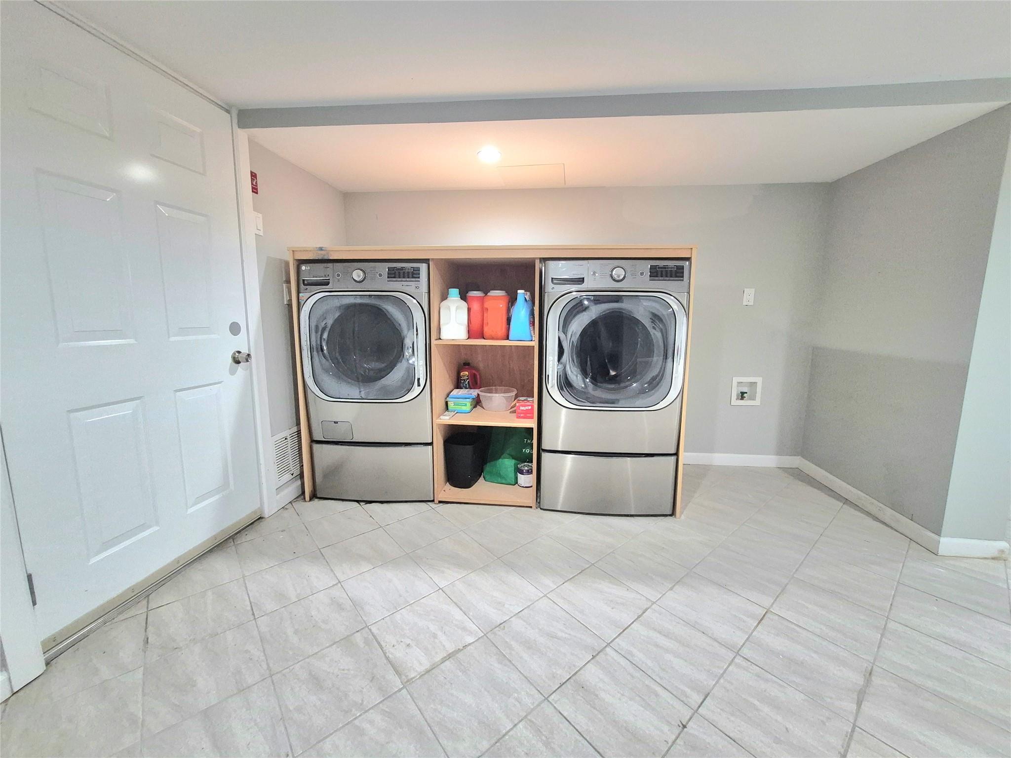 2441 New York Avenue, Melville, NY 11747