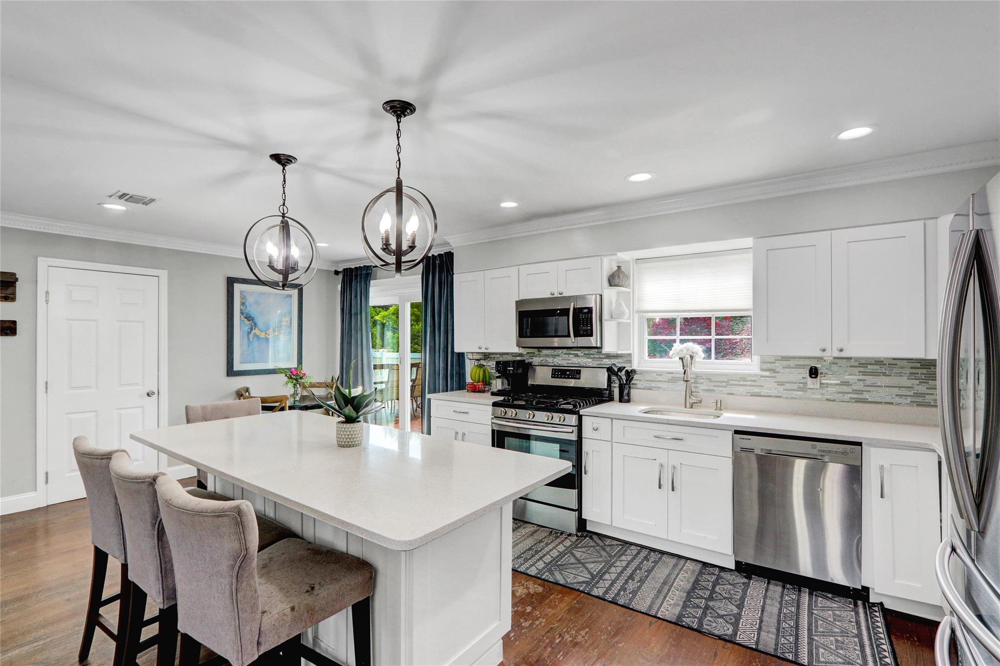 2441 New York Avenue, Melville, NY 11747