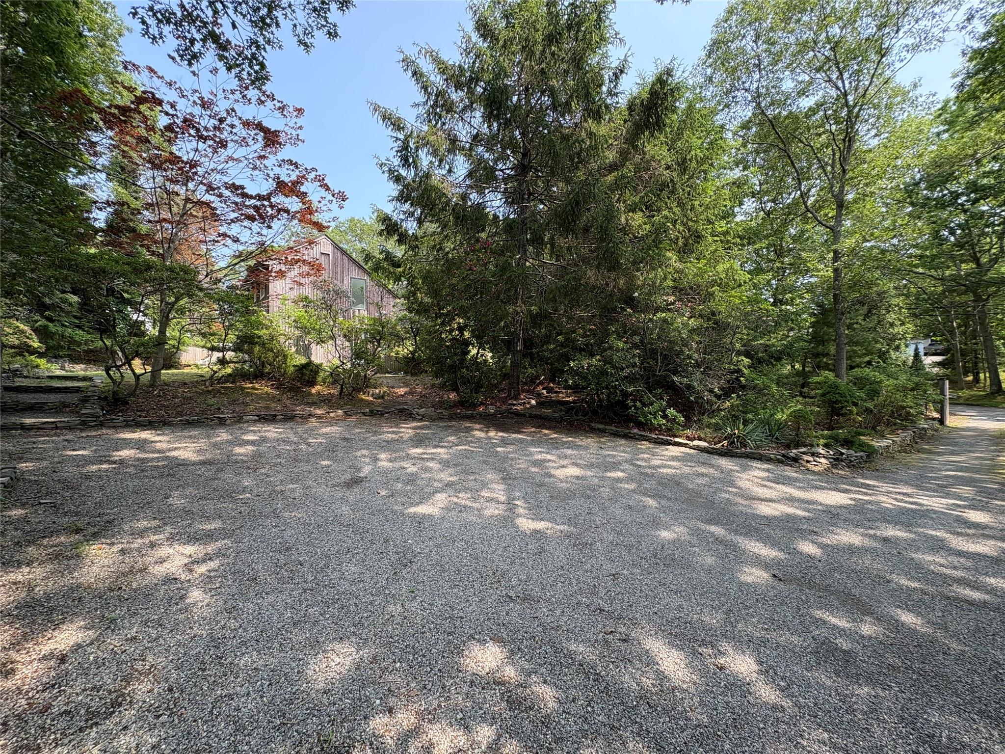 165 Roses Grove Road, Water Mill, NY 11976