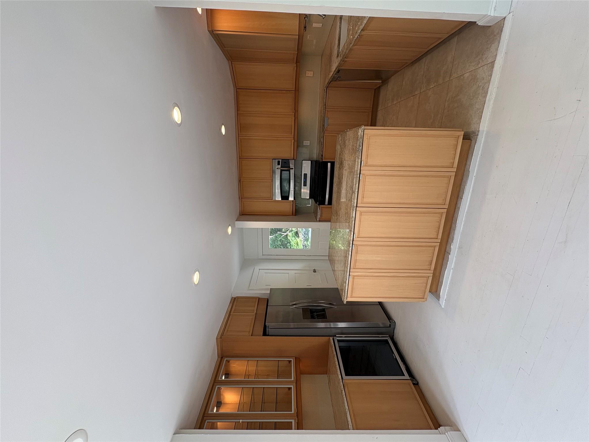 165 Roses Grove Road, Water Mill, NY 11976