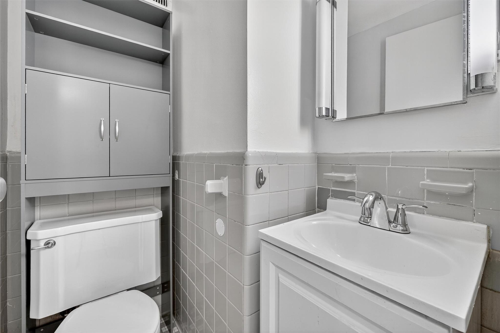 6 Fordham Hill Oval # 14B, Bronx, NY 10468