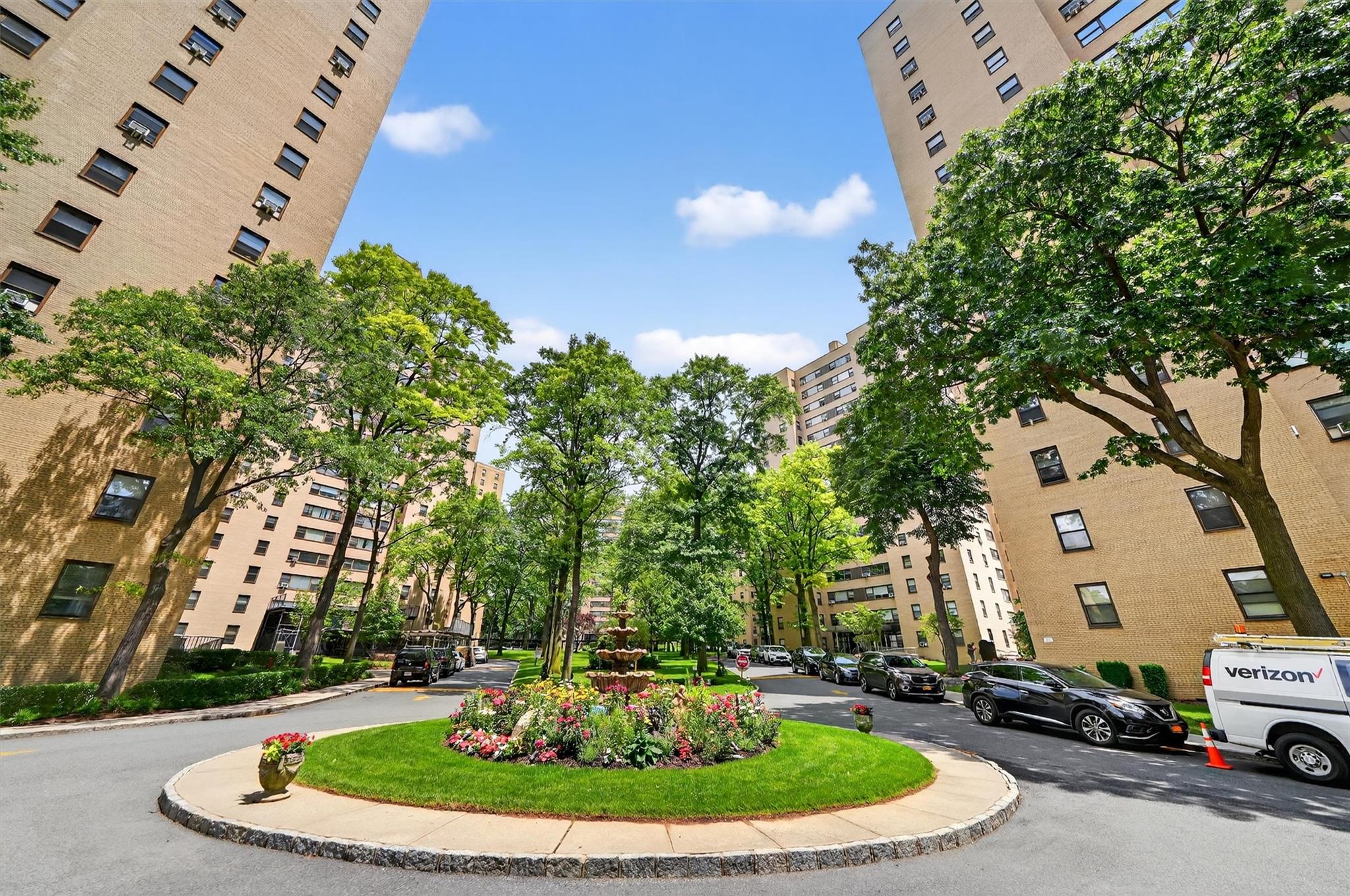 6 Fordham Hill Oval # 14B, Bronx, NY 10468