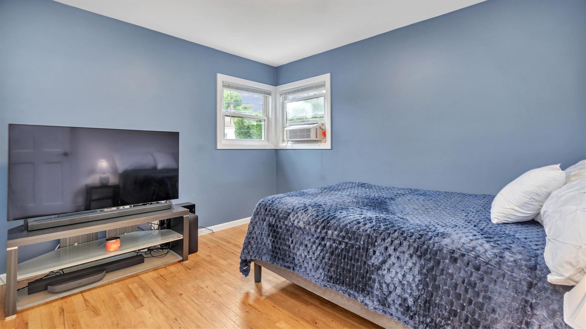20 Margaret Road, Massapequa, NY 11758