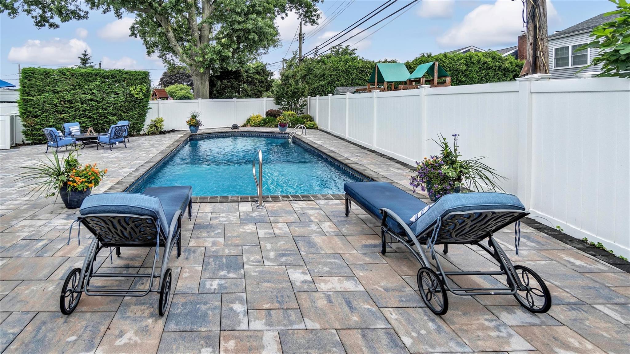 20 Margaret Road, Massapequa, NY 11758