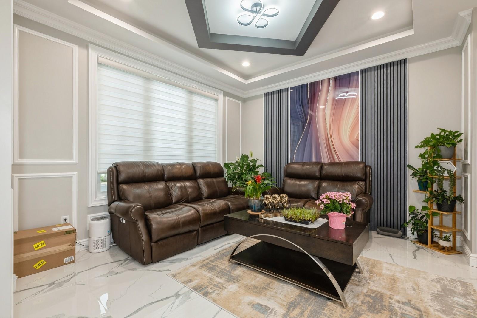 215 Marguerite Ave, South Floral Park, NY 11001