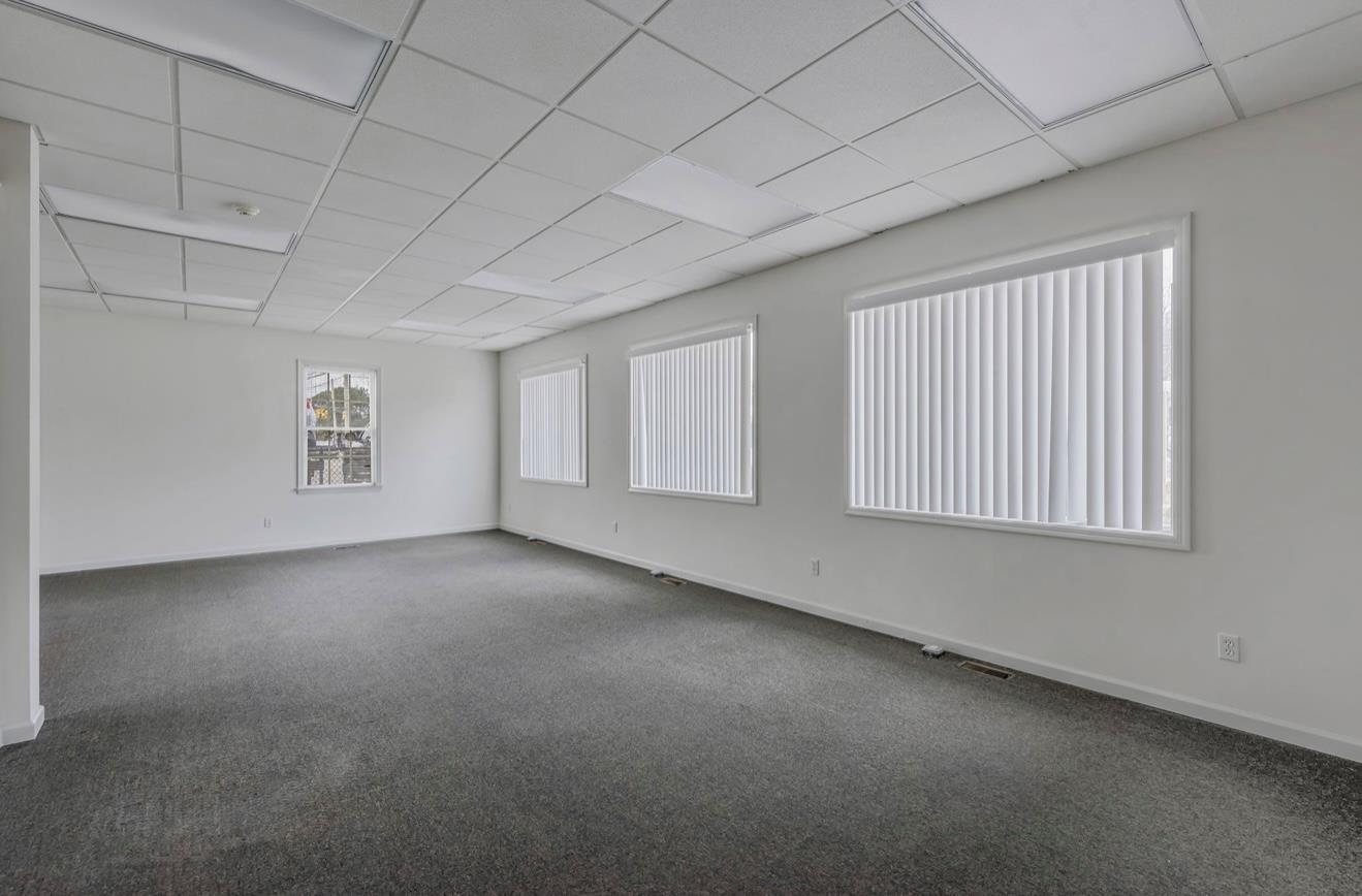 1360 Montauk, Mastic, NY 11950