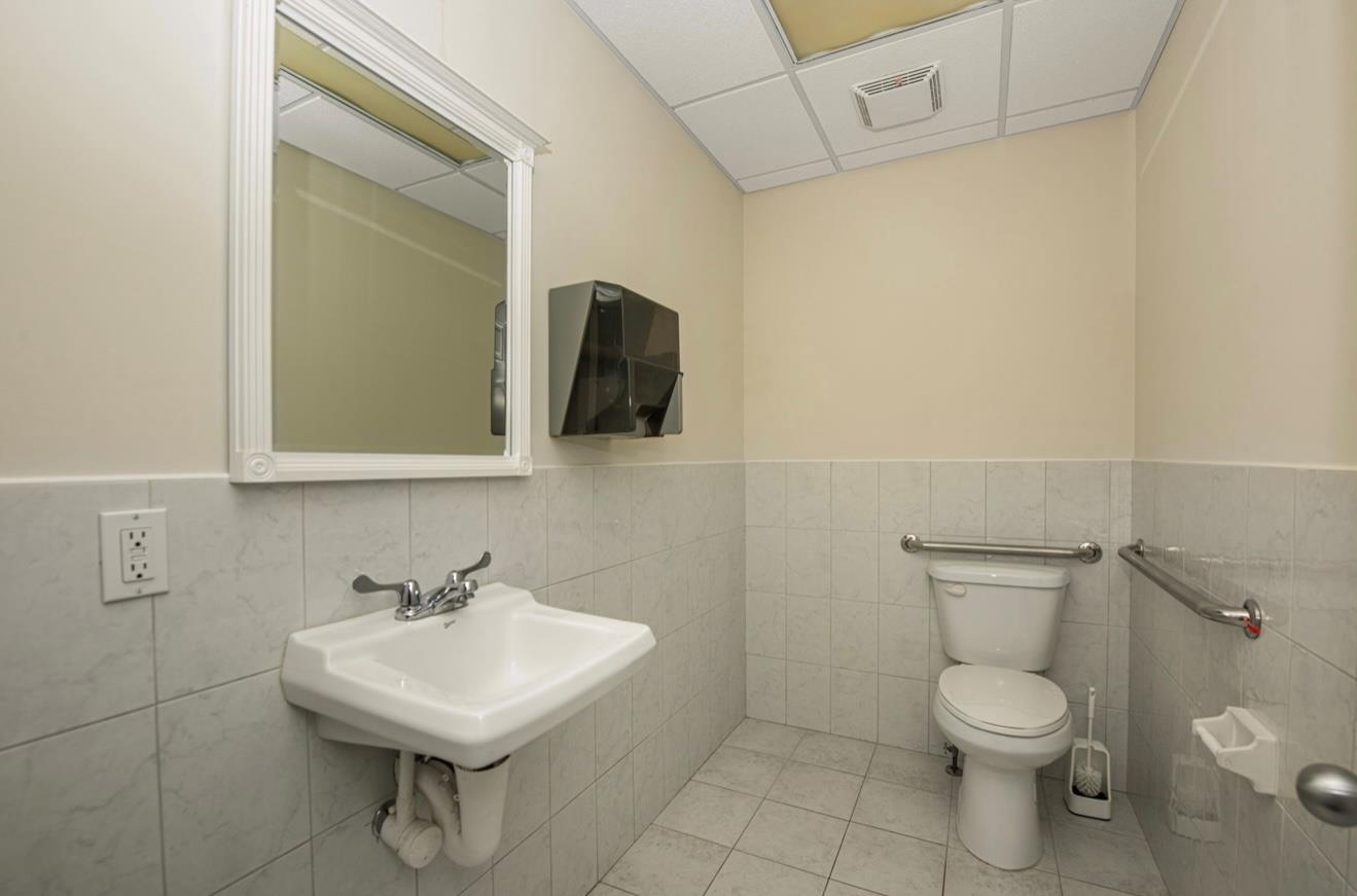 1360 Montauk, Mastic, NY 11950