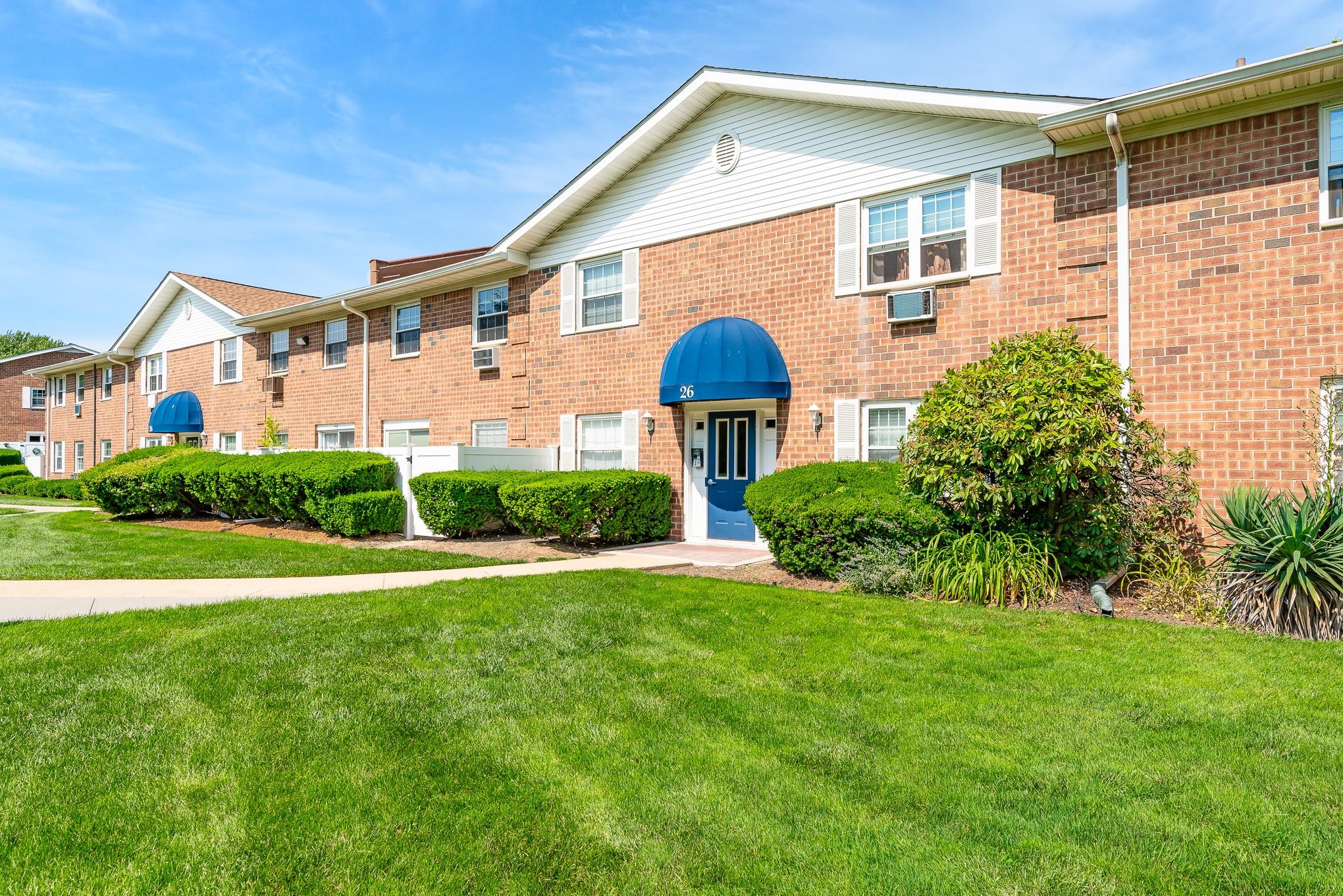 460 Old Town Road # 26P, Port Jefferson Station, NY 11776