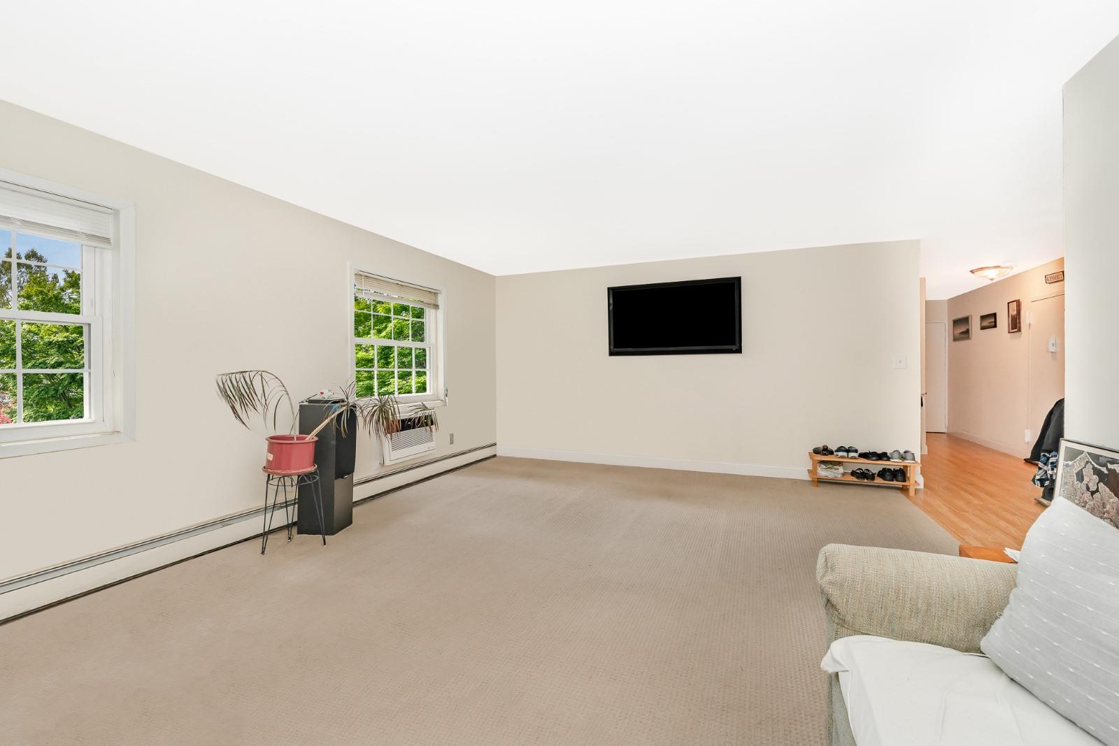 460 Old Town Road # 26P, Port Jefferson Station, NY 11776