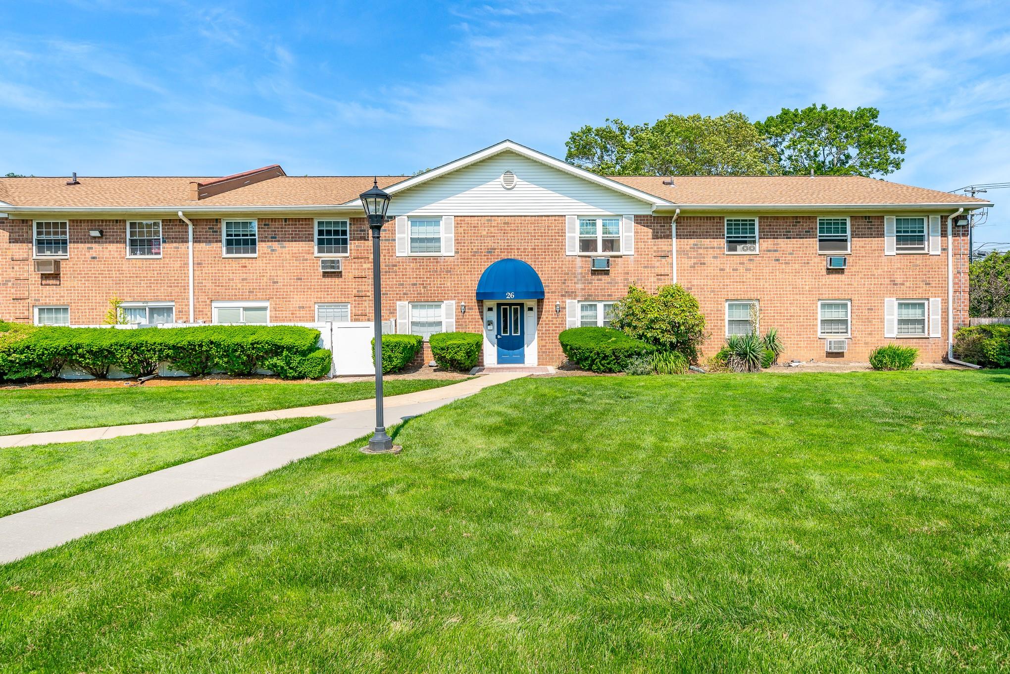 460 Old Town Road # 26P, Port Jefferson Station, NY 11776