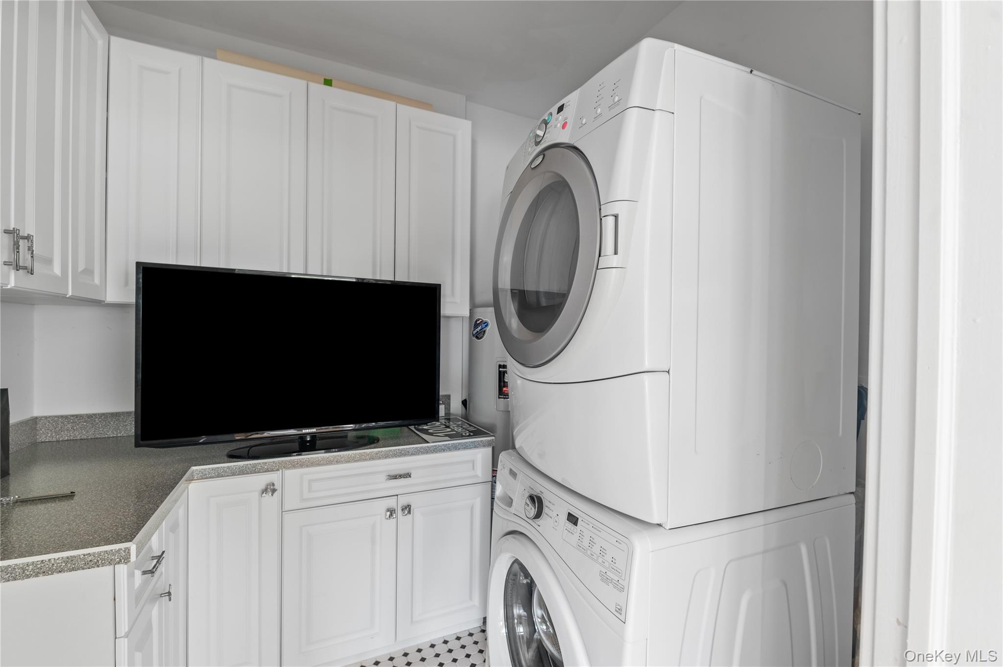 1005 Surf View, Ocean Beach, NY 11770