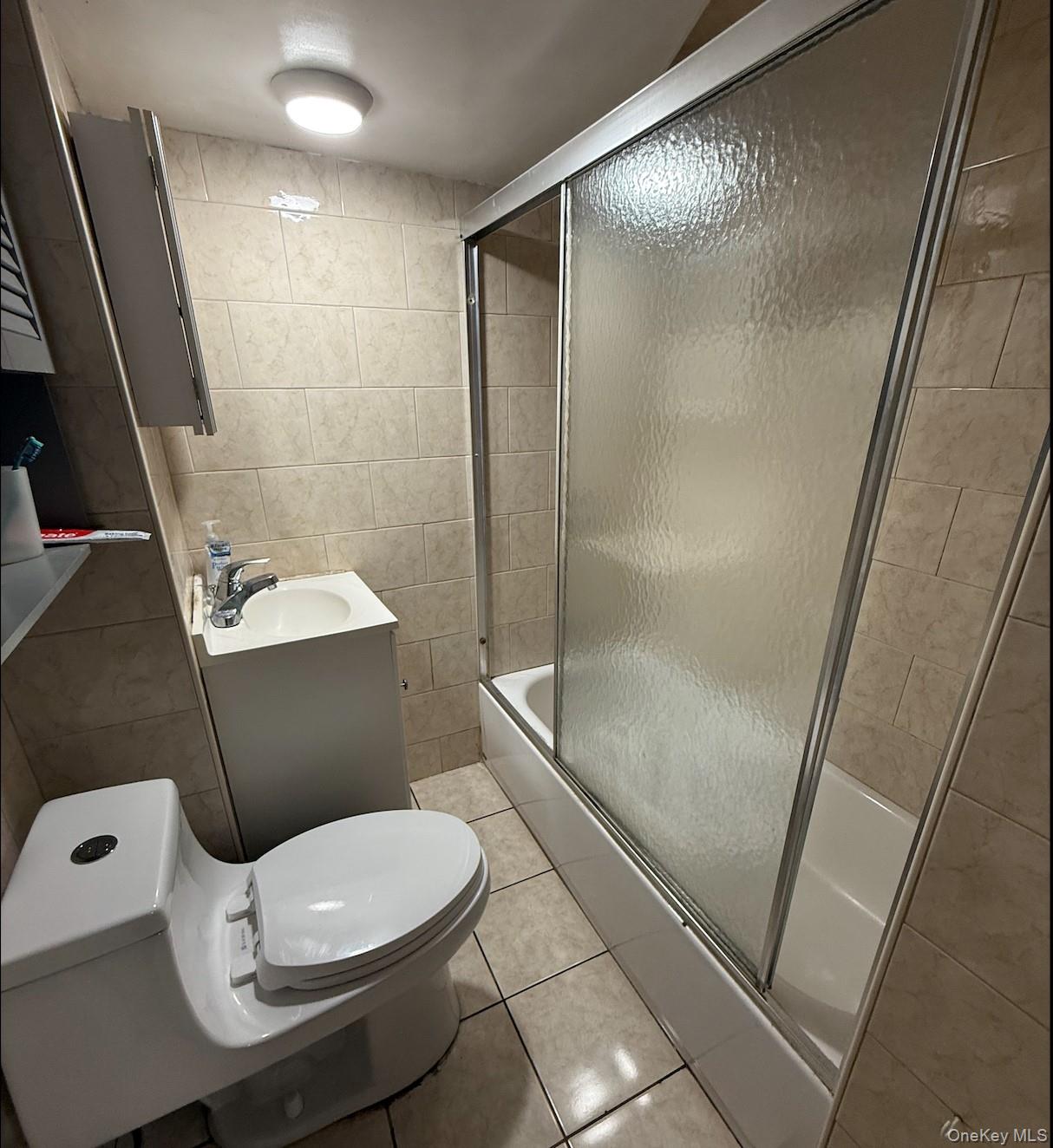 146-28 BAYSIDE Avenue, Flushing, NY 11354