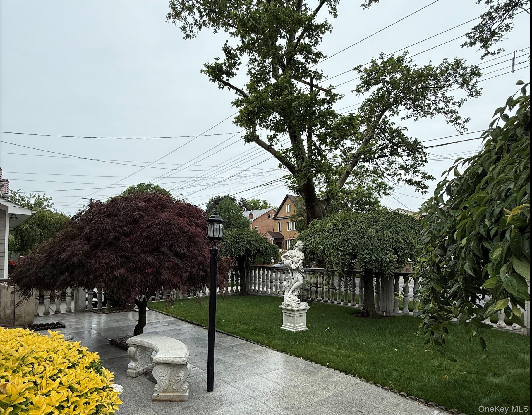 146-28 BAYSIDE Avenue, Flushing, NY 11354