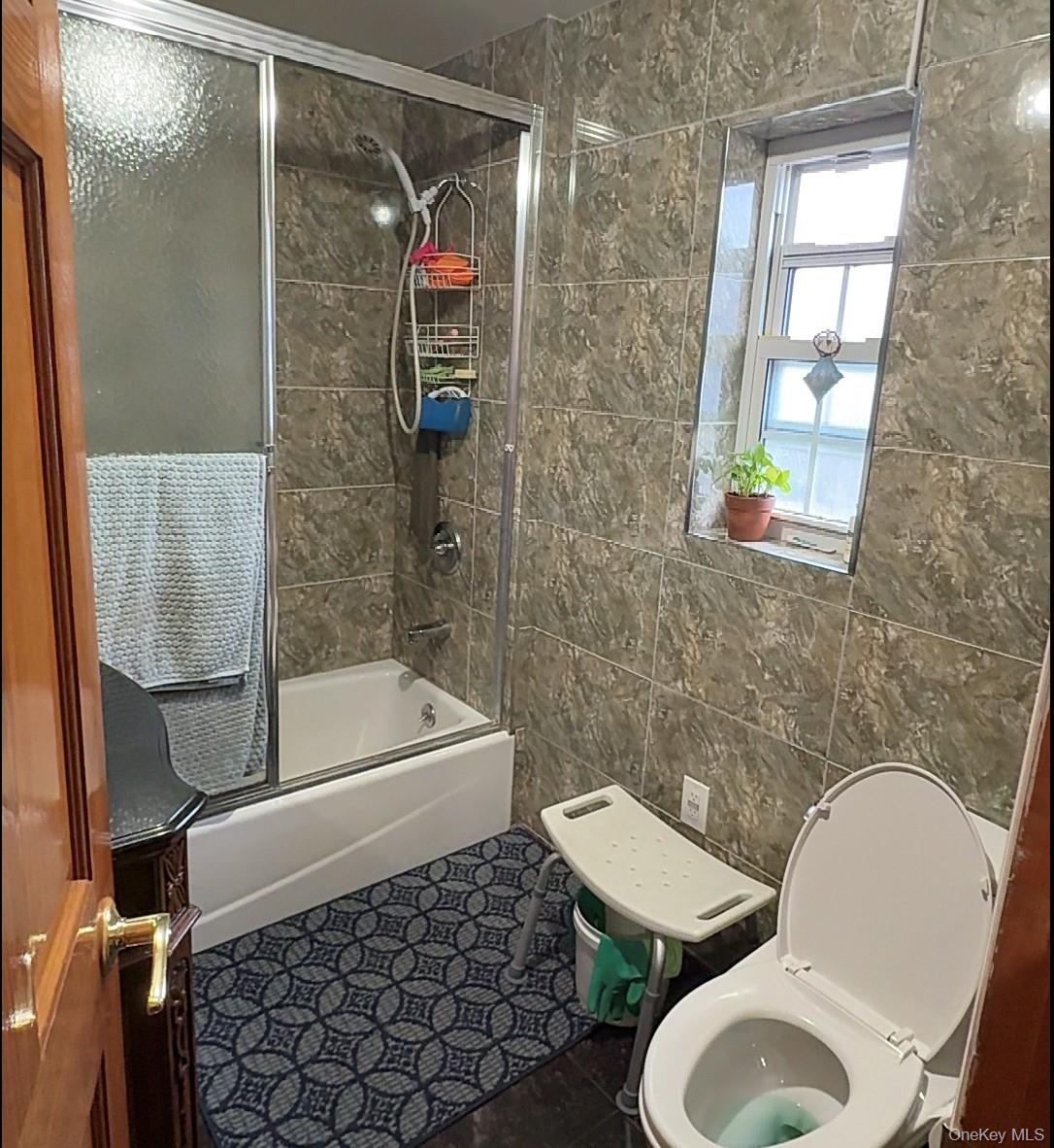 146-28 BAYSIDE Avenue, Flushing, NY 11354